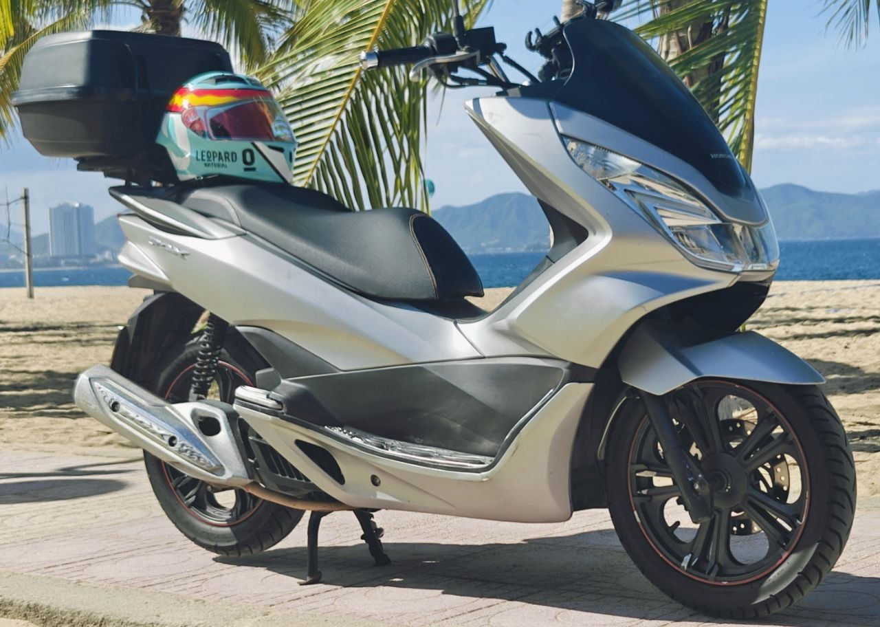 Продаю личный байк Honda PCX 2 в идеальном состоянии