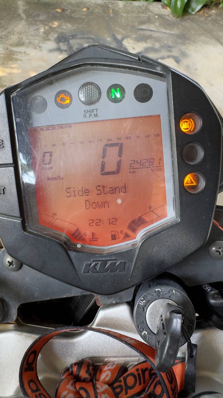 Продаю мотоцикл KTM Duke 250 в отличном состоянии, пробег 24 281 км