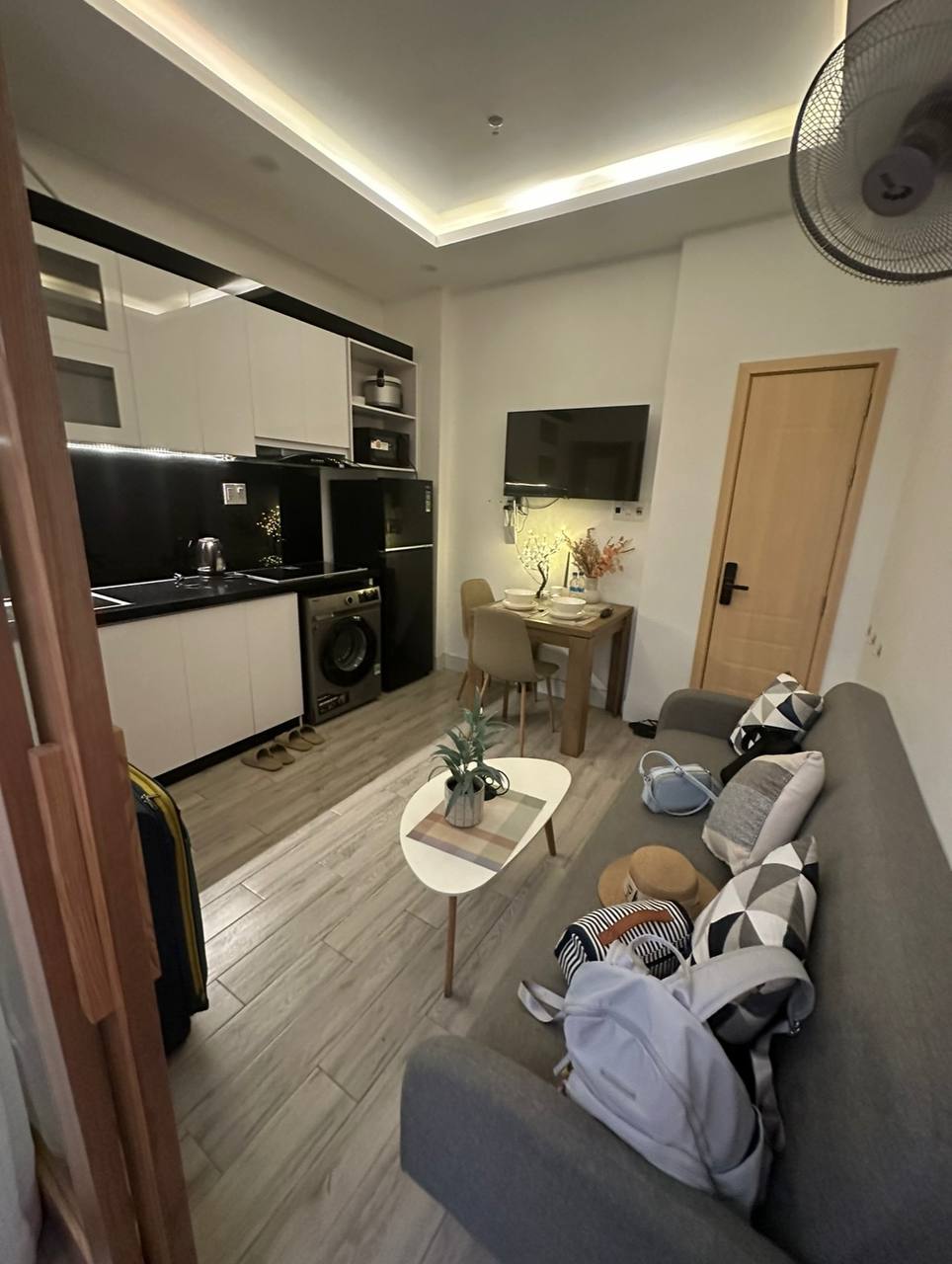 Пересдаётся квартира с 24 августа, контракт до 8 сентября с возможностью продления.