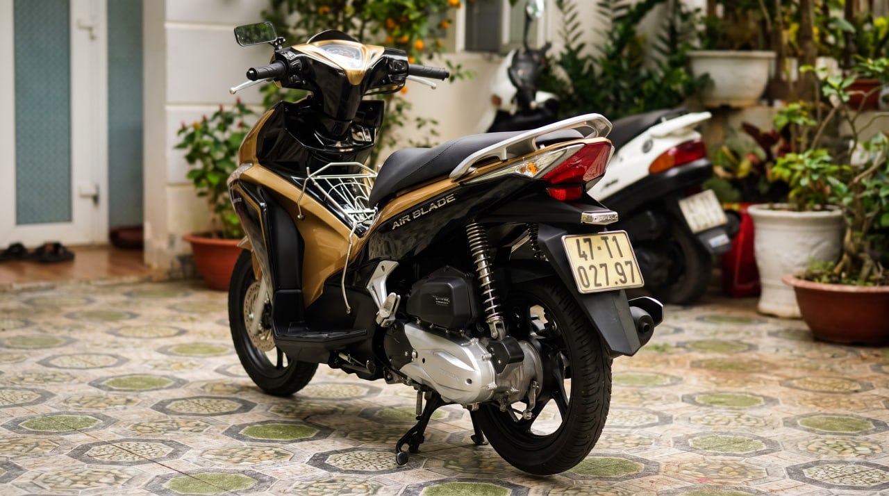 Продается Honda AirBlade 2012 года, двигатель 108 см³, инжектор