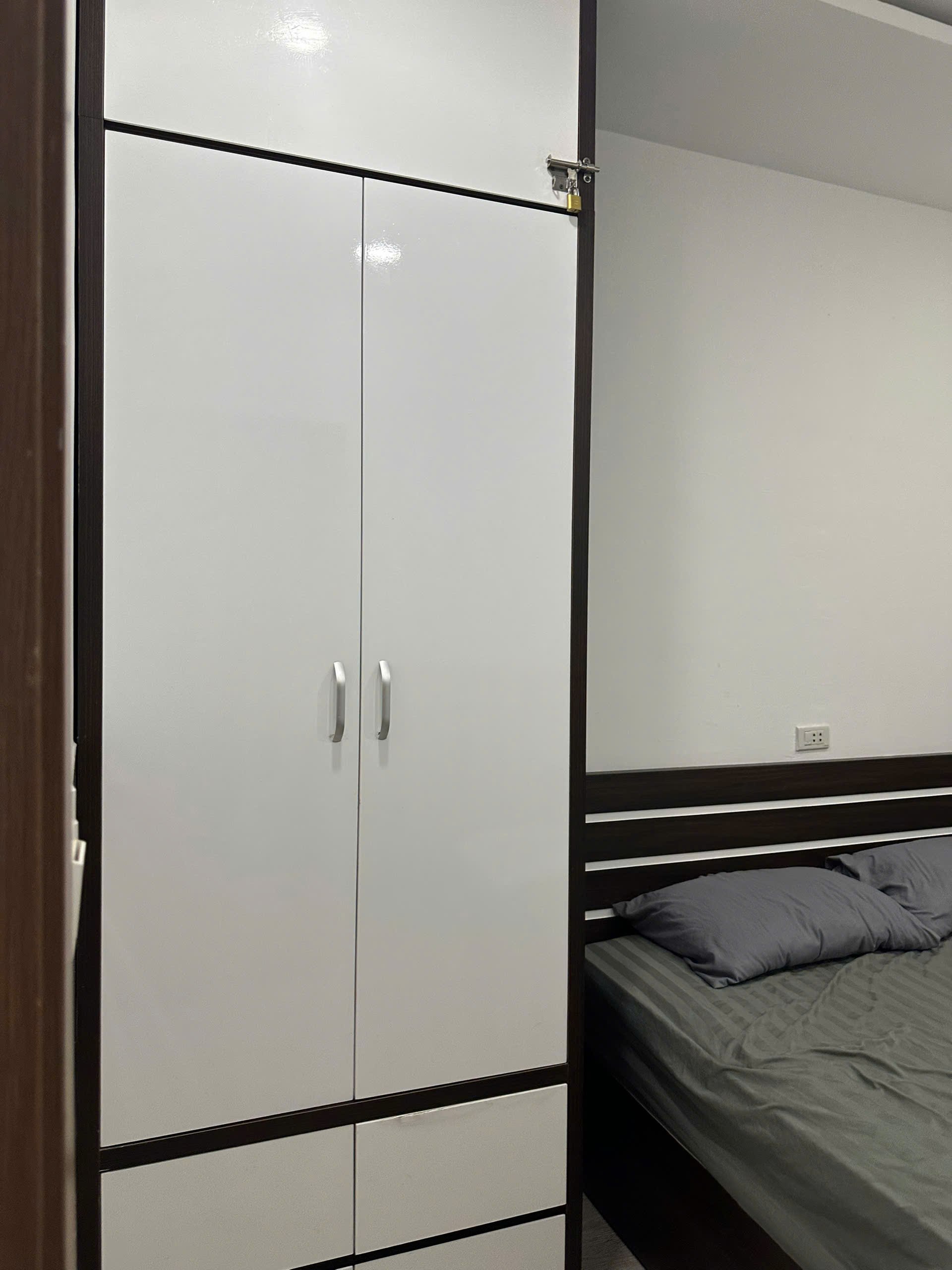 Фото 3: Сдаётся полностью меблированная квартира площадью 58,8 м² с двумя спальнями и двумя…