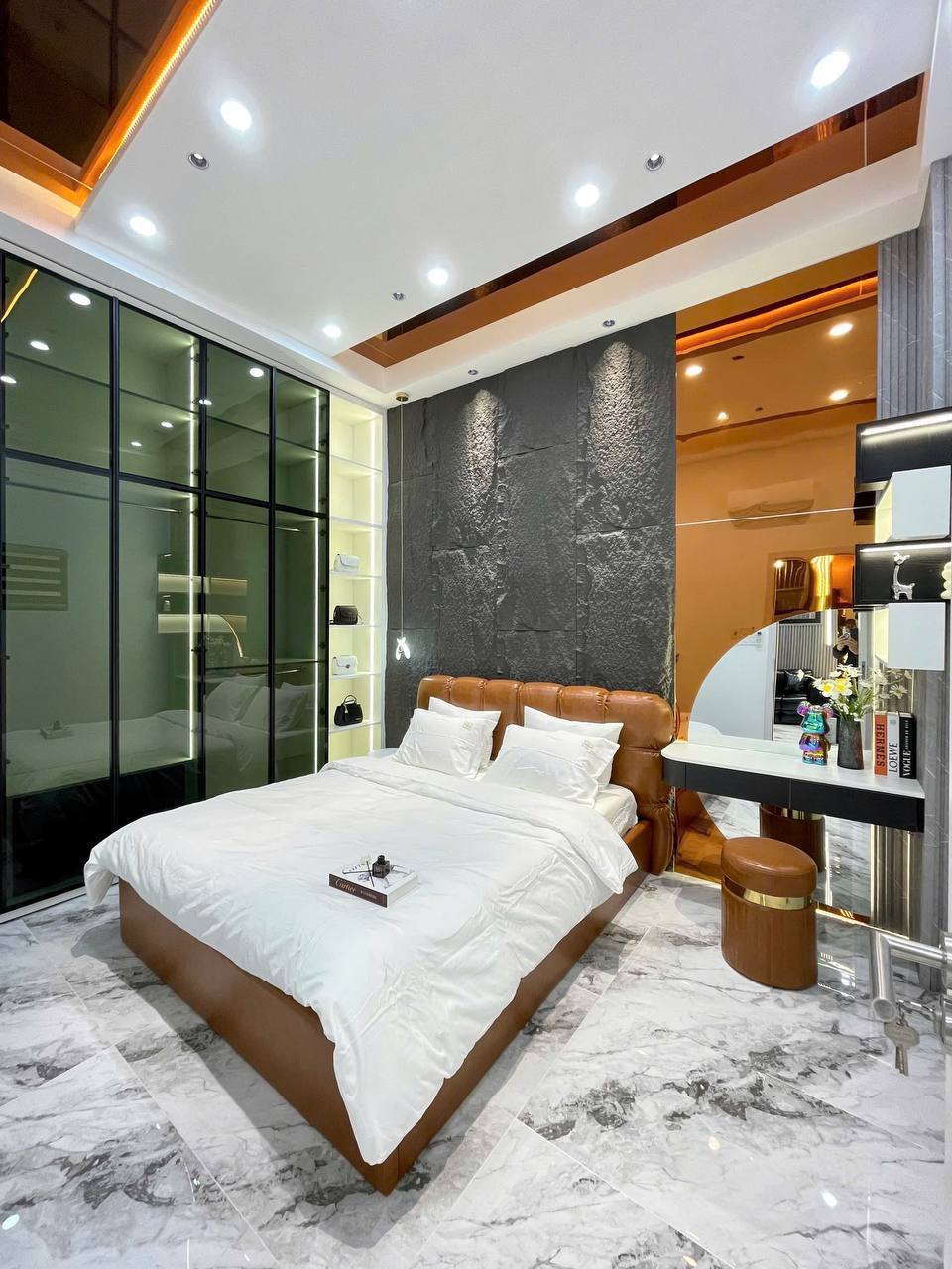 Дом 3 этажа, 4 спальни, 4 санузла, 80 м²