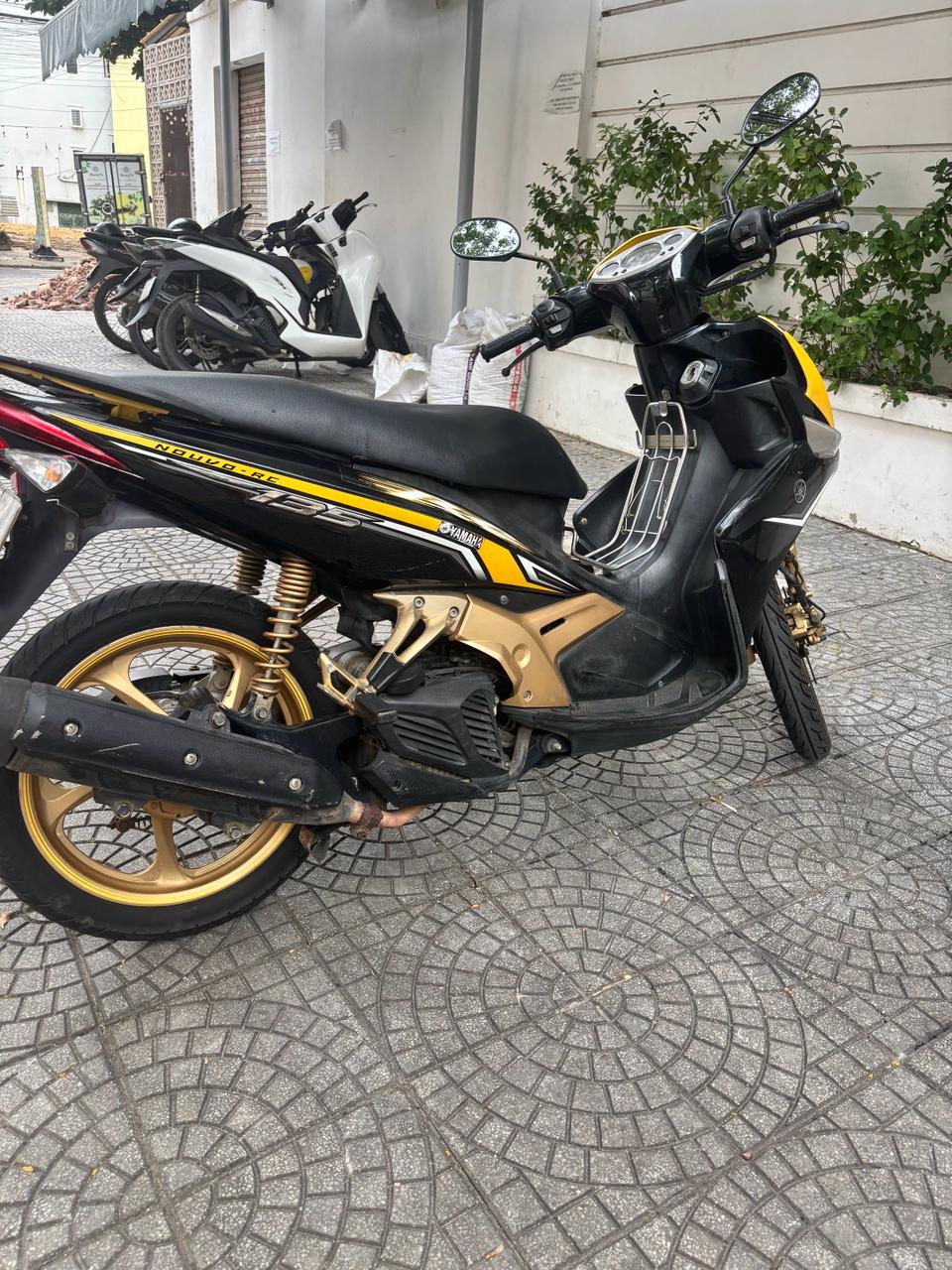 Фото 2: Продаю Yamaha Nouvo LX/SX 135, 2011 года, жёлто-чёрный