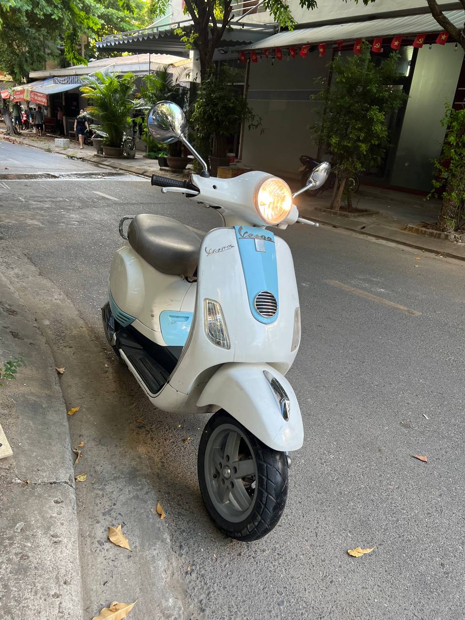 Фото 2: Продаётся Vespa LX 125 2010 года в отличном состоянии