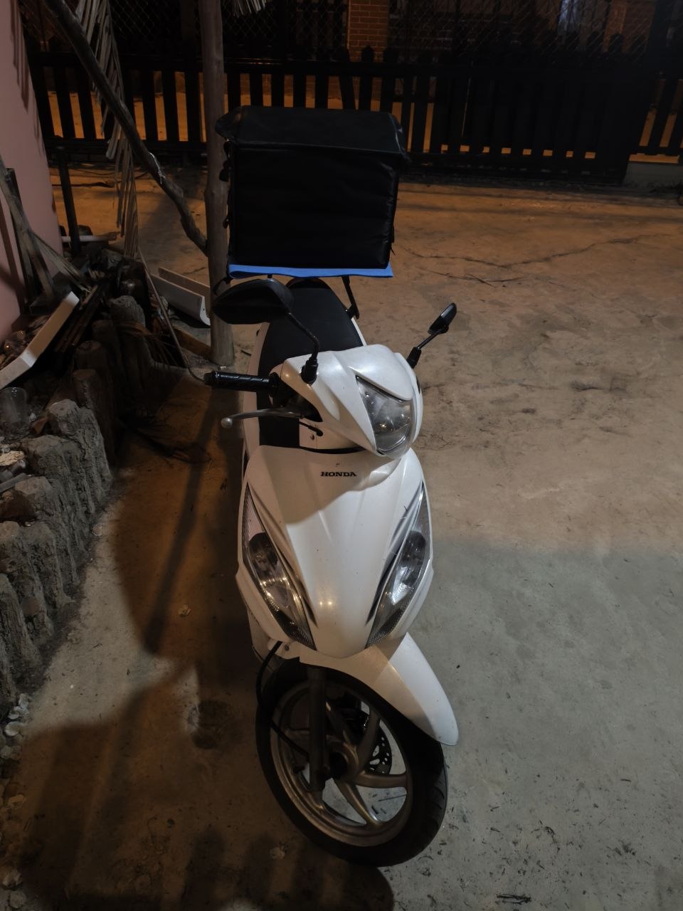 Фото 3: Продаётся Honda Vision 110 см³ 2013 года за 8,9 млн донгов
