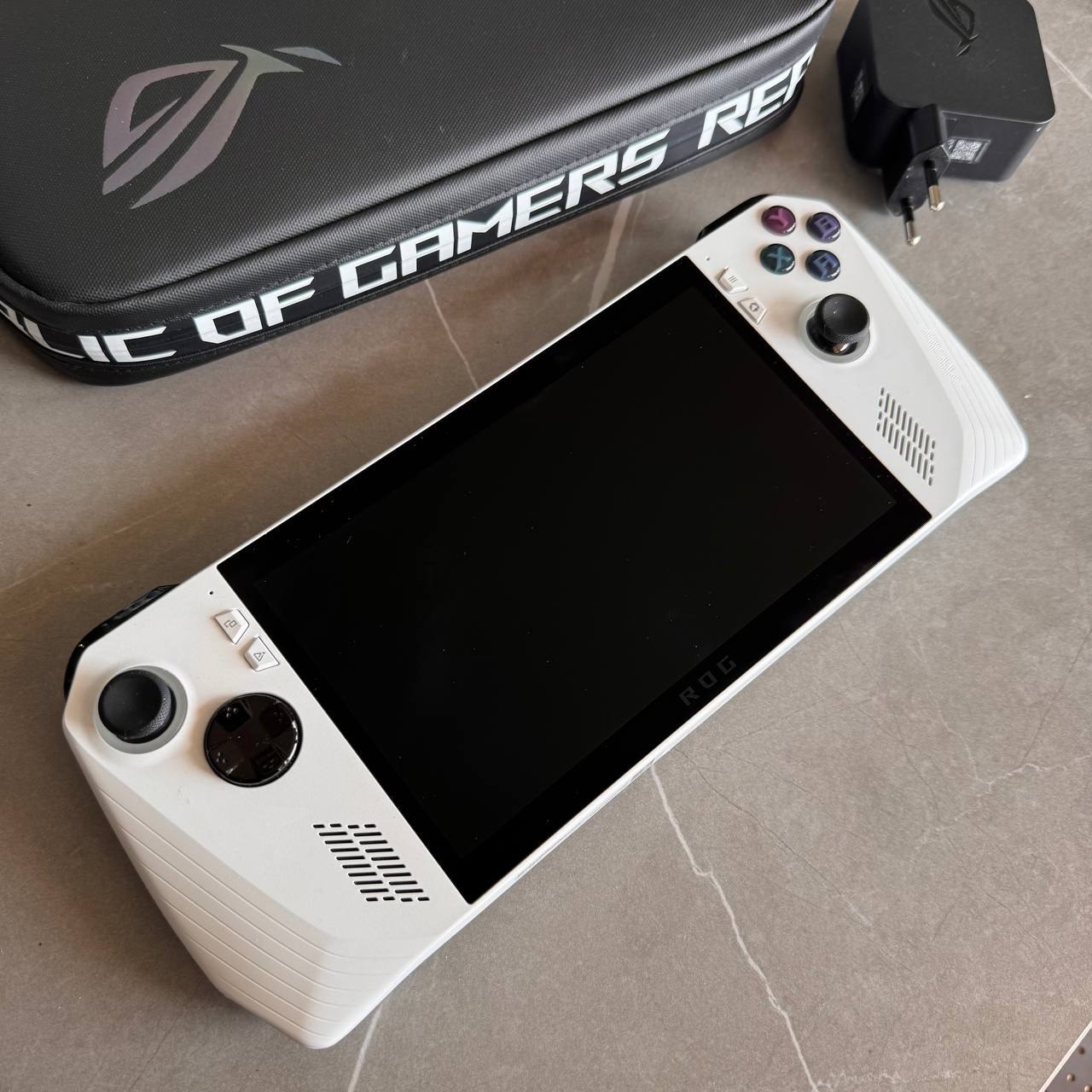 Фото 3: Продается игровая консоль ASUS ROG Ally (RC71L) в отличном состоянии,