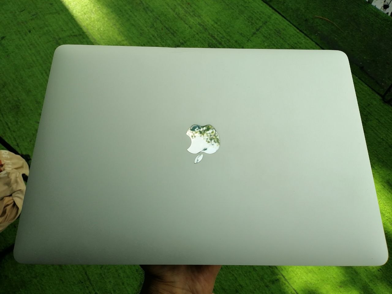 Фото 2: Продаётся MacBook Pro A1708, Intel Core i5, 8 ГБ памяти, 256 ГБ SSD, выпуск конца 2017…