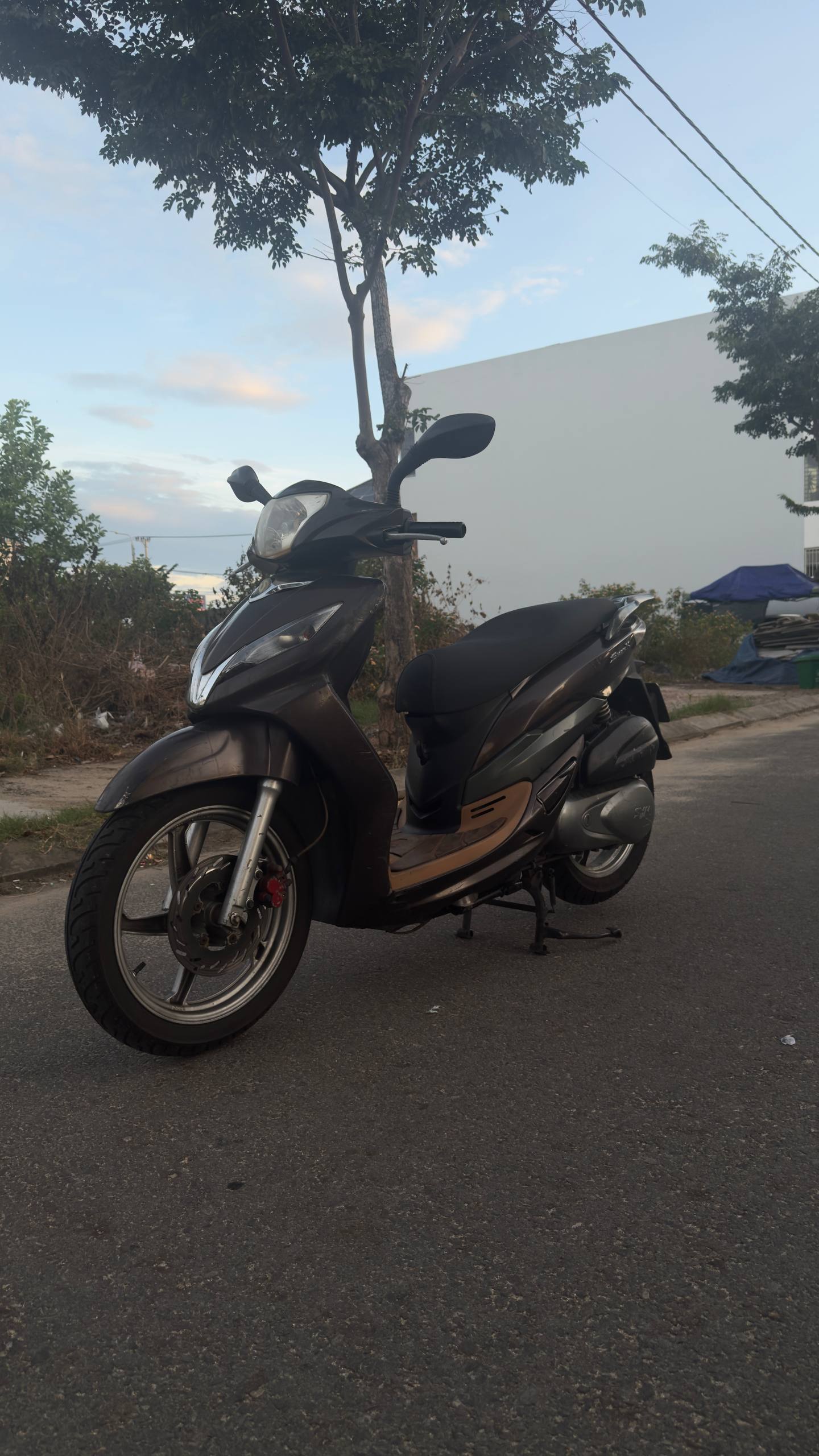 Продаётся скутер Sym Shark 125cc 2011 года