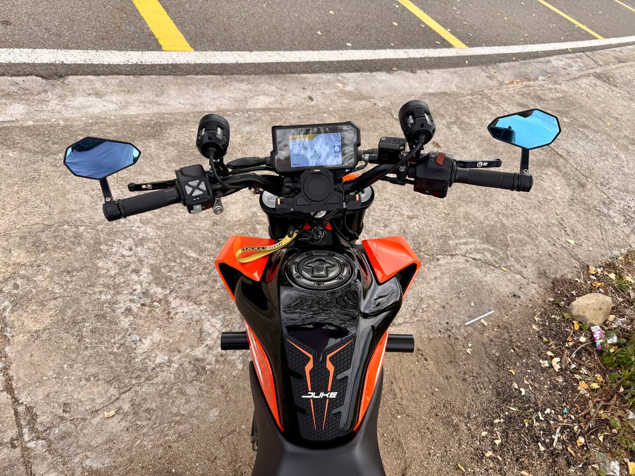 Фото 3: Продаётся мотоцикл KTM Duke 390 2018 года в отличном техническом и косметическом…