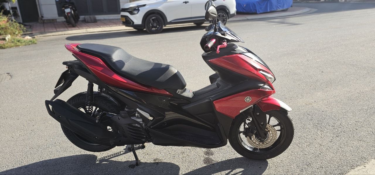 Фото 2: Продаю байк Yamaha NVX 125cc 2017 года выпуска