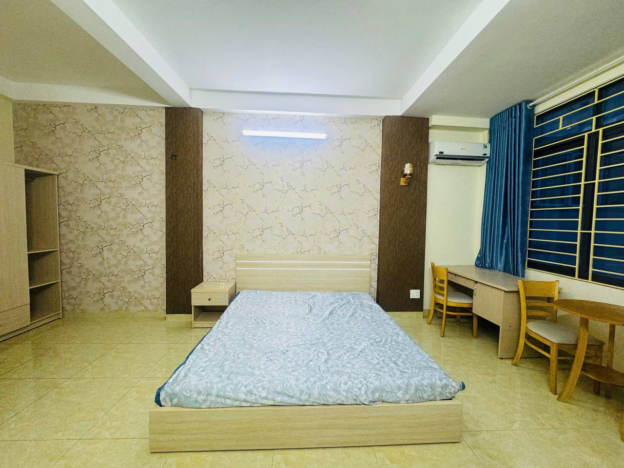 Фото 2: Сдаётся студия 30 м² с балконом и отдельной кухней на улице Nguyễn Thiện Thuật в центре…