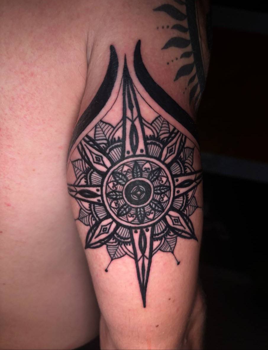 Предлагаю услуги татуировки: выполнение тату машинкой и вручную (handpoke), а также…