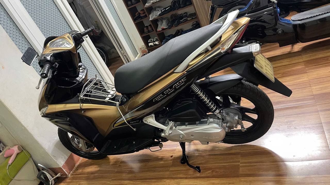 Продаётся Honda Air Blade 2012 года, двигатель 108 см³, инжектор