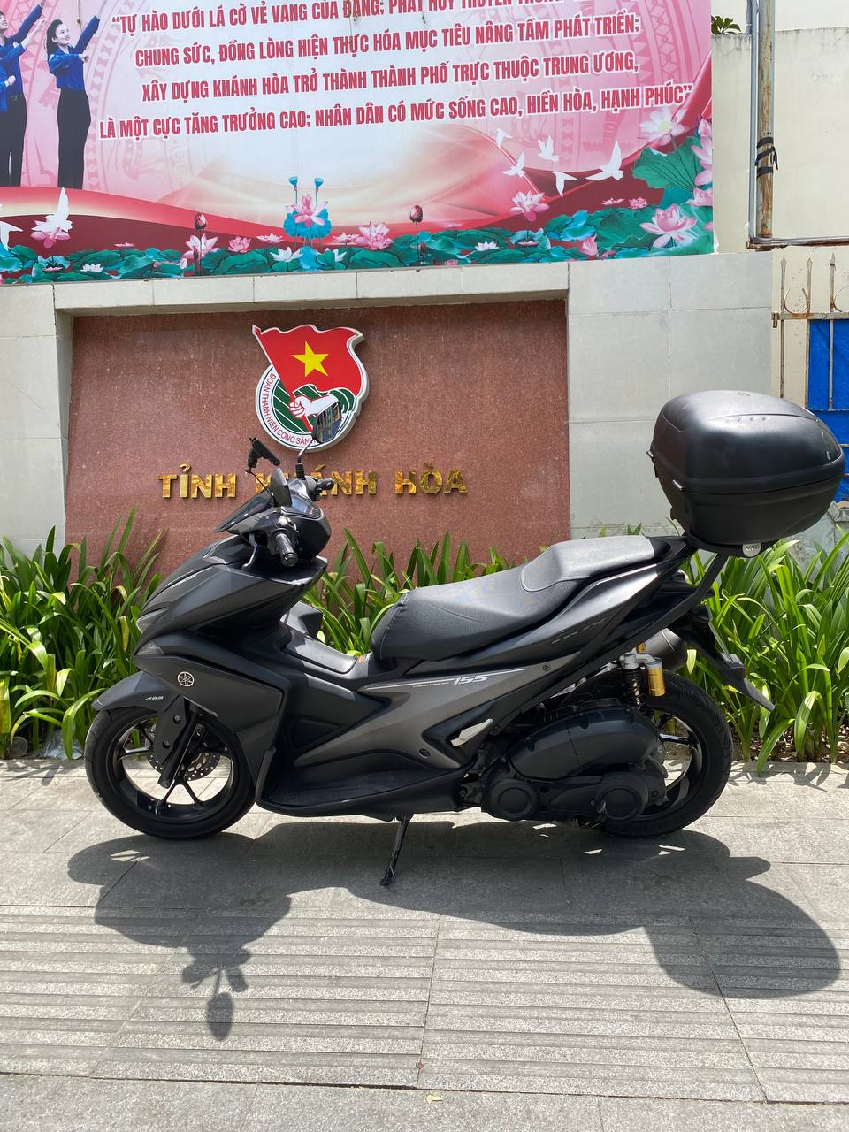 Продаётся Yamaha NVX 155cc 2017 года в хорошем состоянии, установлен кофр, документы в…