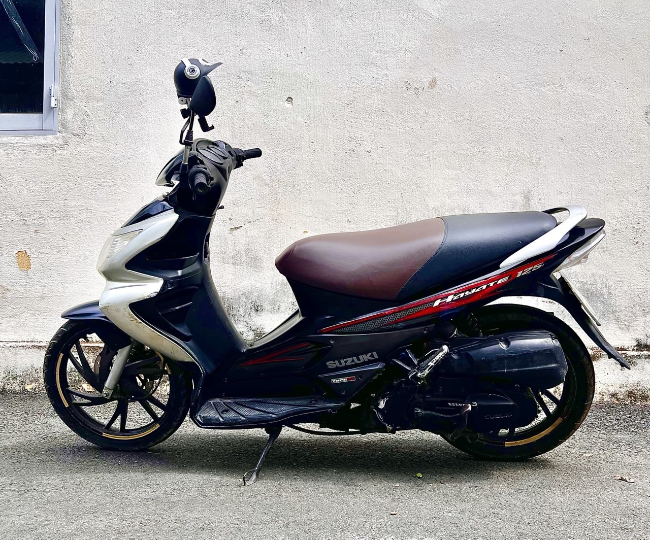 Продаётся скутер Suzuki Hayate 125 куб