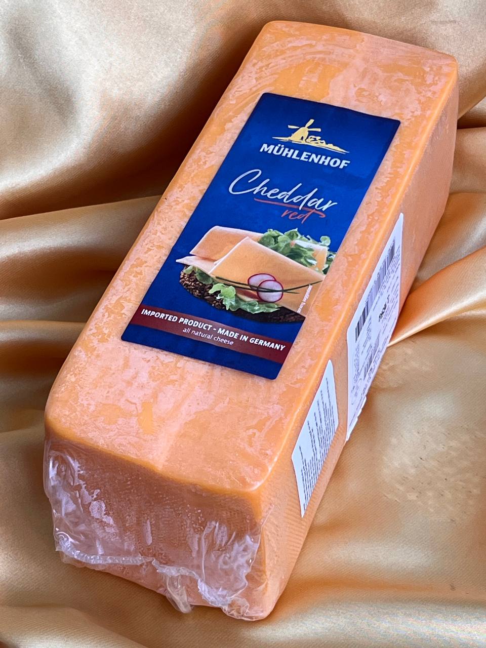 Фото 3: В продаже элитные европейские сыры: Mozzarella, White Cheddar, Red Cheddar, Edam…