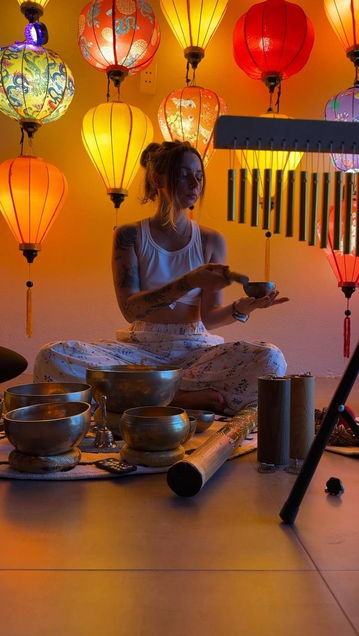 Фото 2: Приглашение на практики инь-йоги и sound spa в Хойане