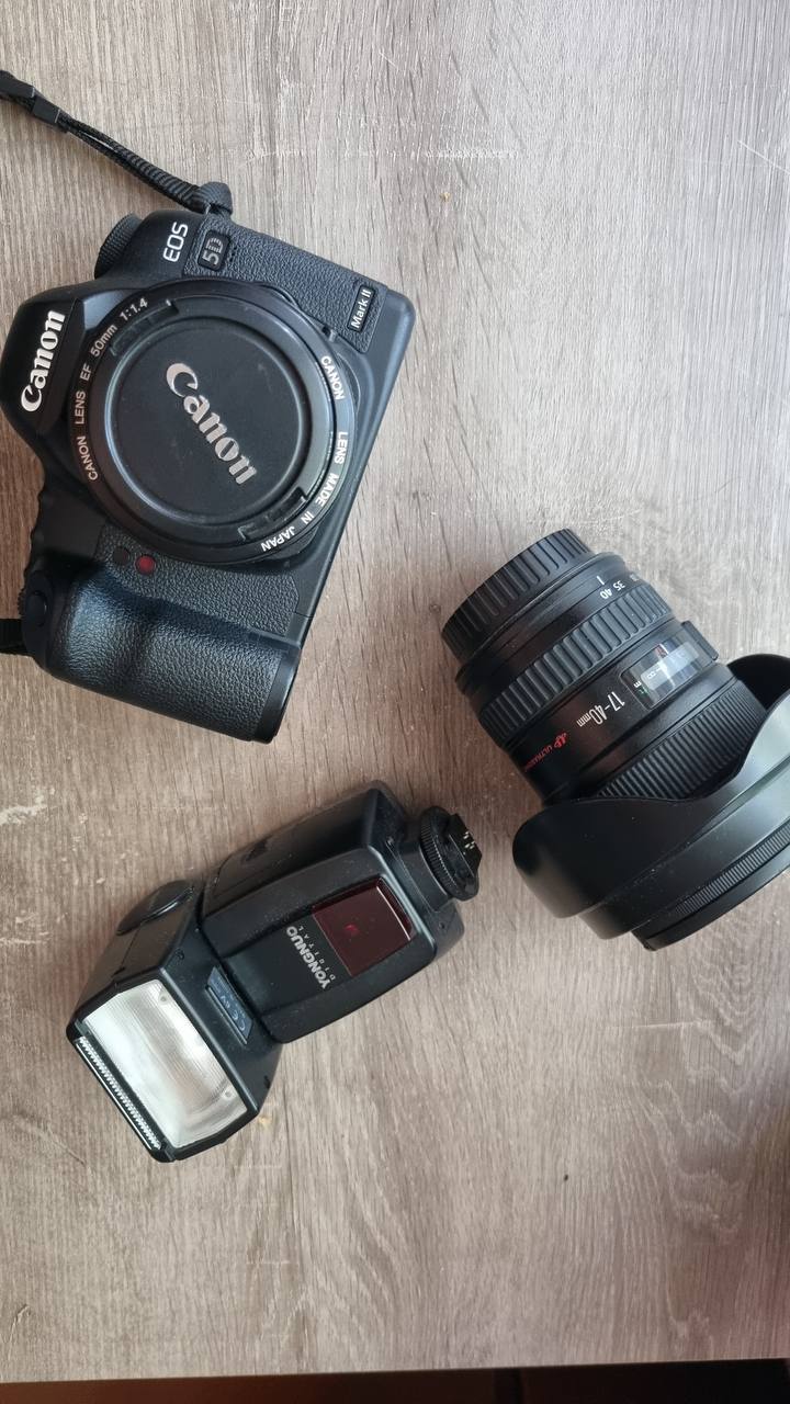 Фото 2: Продаётся фототехника Canon: камера 5D Mark II с малым пробегом, объек
