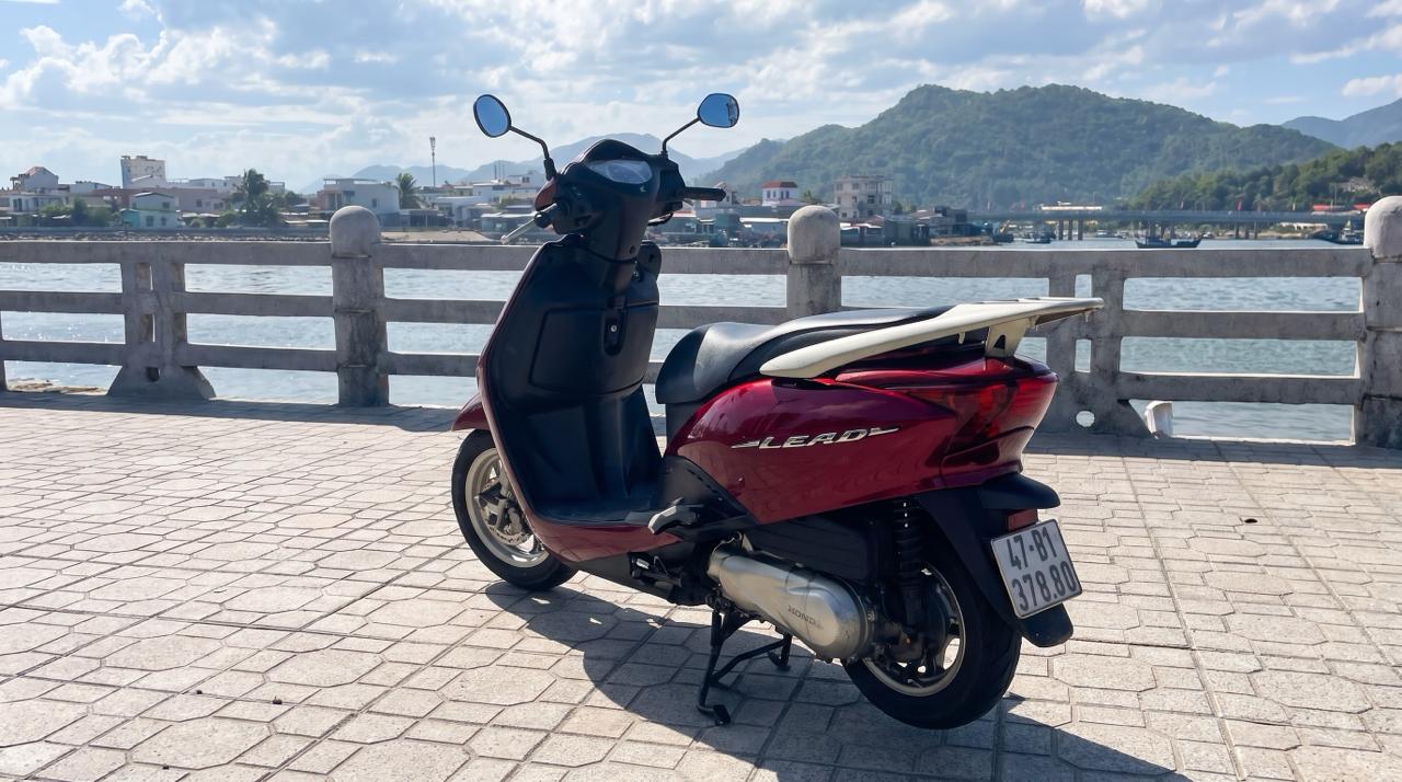 Продаётся Honda Lead 2012 года