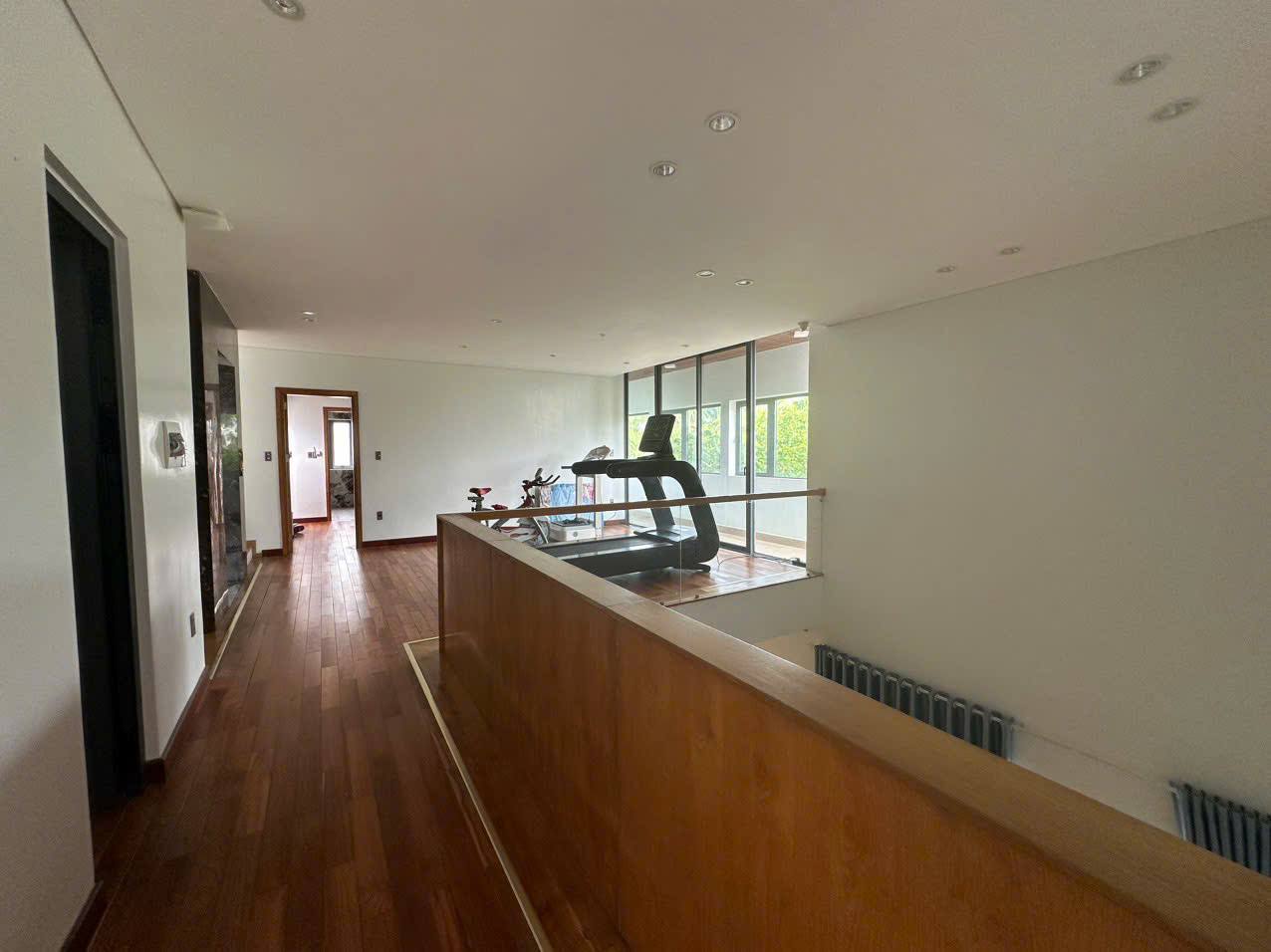 Сдаётся вилла 3 этажа, 4 спальни, 5 санузлов, площадь 150 м²