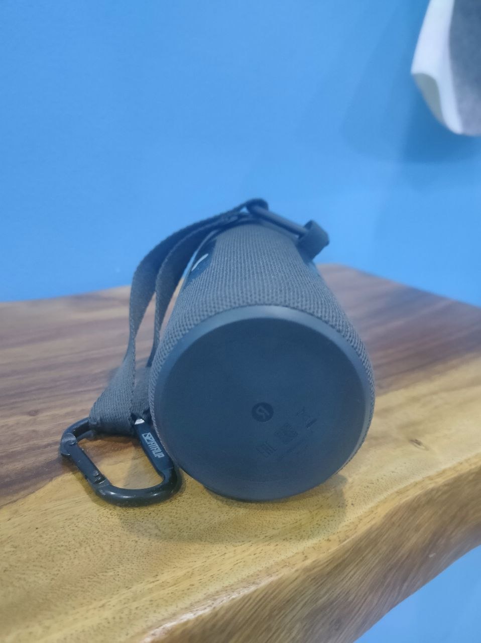 Фото 2: Продаётся колонка JBL с поддержкой Яндекс Алисы, работает и без неё