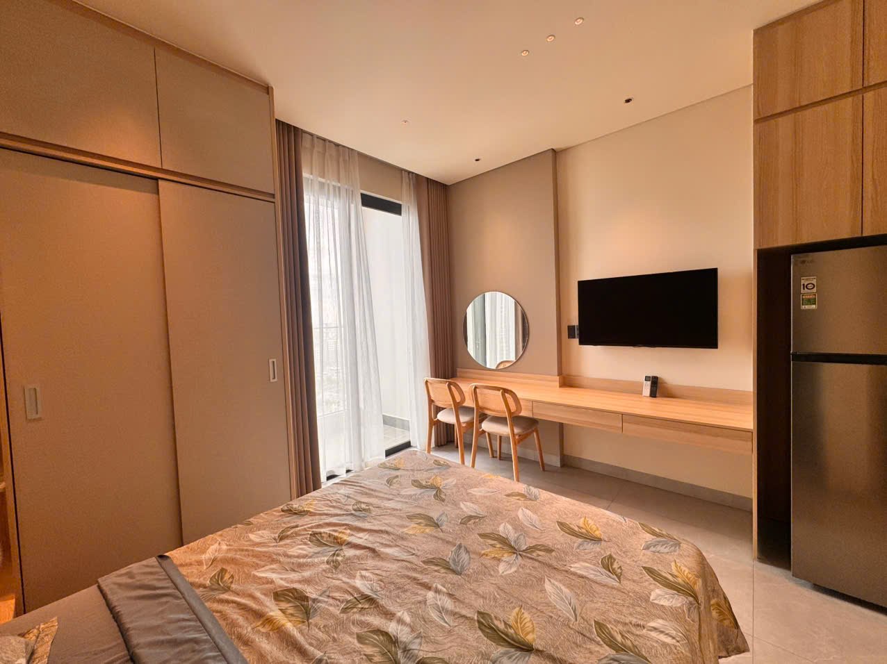 Фото 3: Современная студия в Sun Ponte Residence, район Хай Чау, рядом с мостом Дракона.