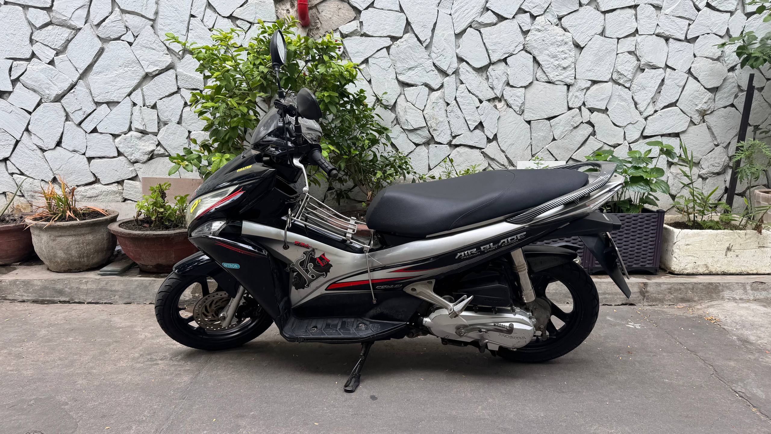 Продаётся скутер Honda Air Blade 110 FI 2011 года