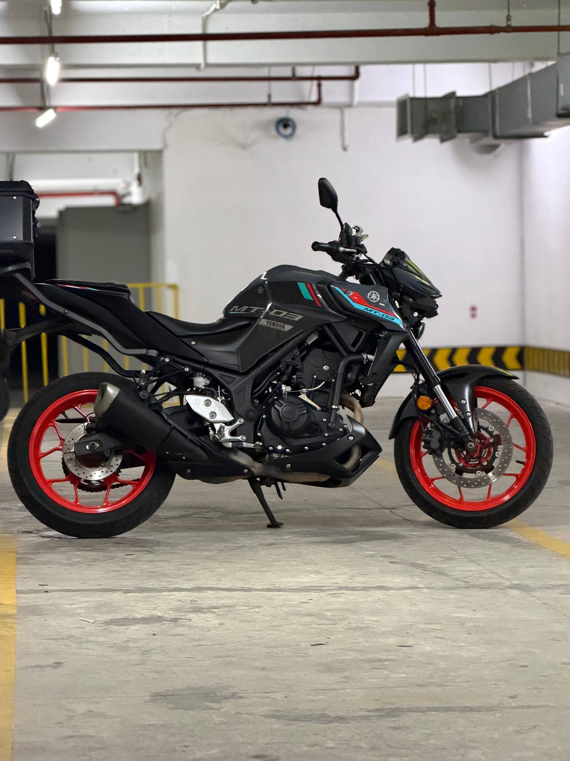 Продаю Yamaha MT-03 2023 года в идеальном состоянии