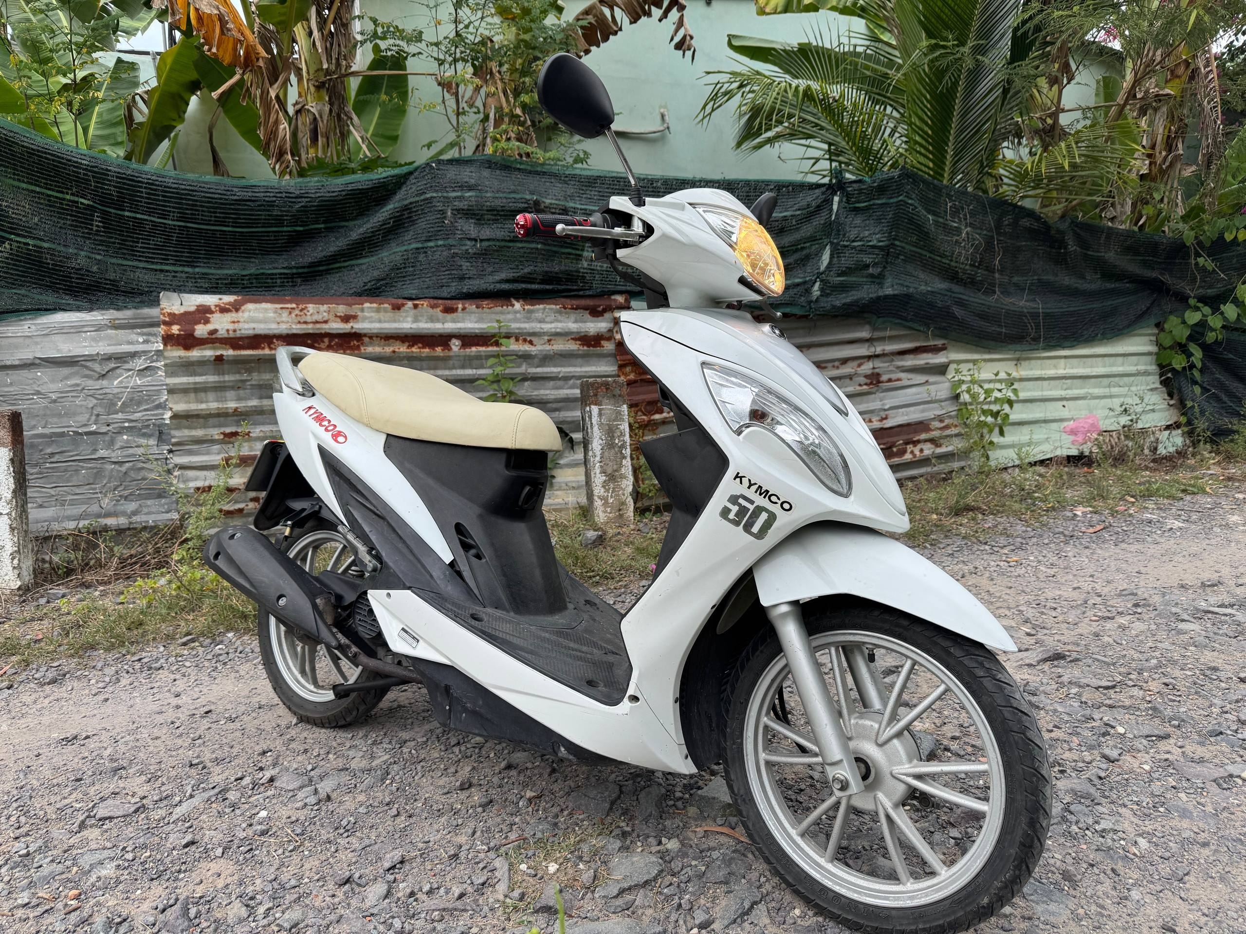 Фото 2: Продаю скутер Kymco Candy 2017 года, объем 50 куб
