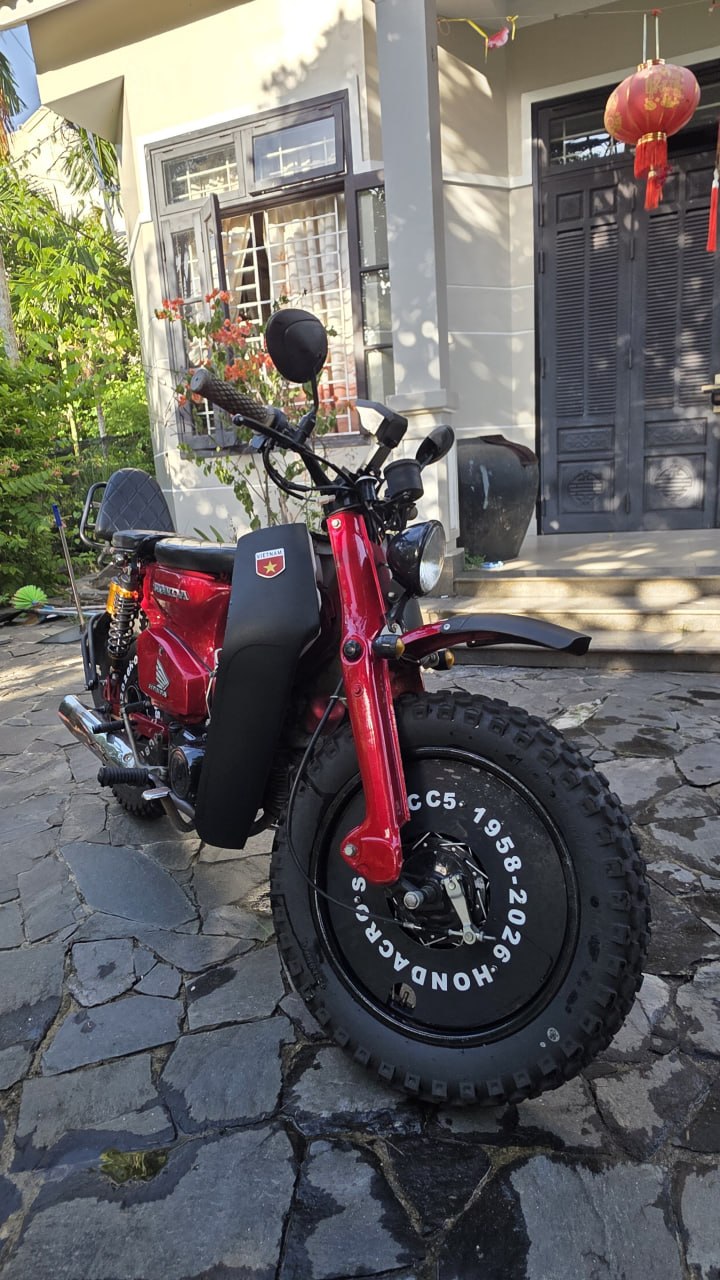 Продаётся кастомный байк Honda Super Cub Custom Deluxe 50…