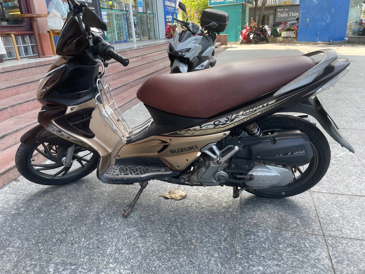 Продаю байк Suzuki Hayate 125, 2011 года, в отличном состоянии