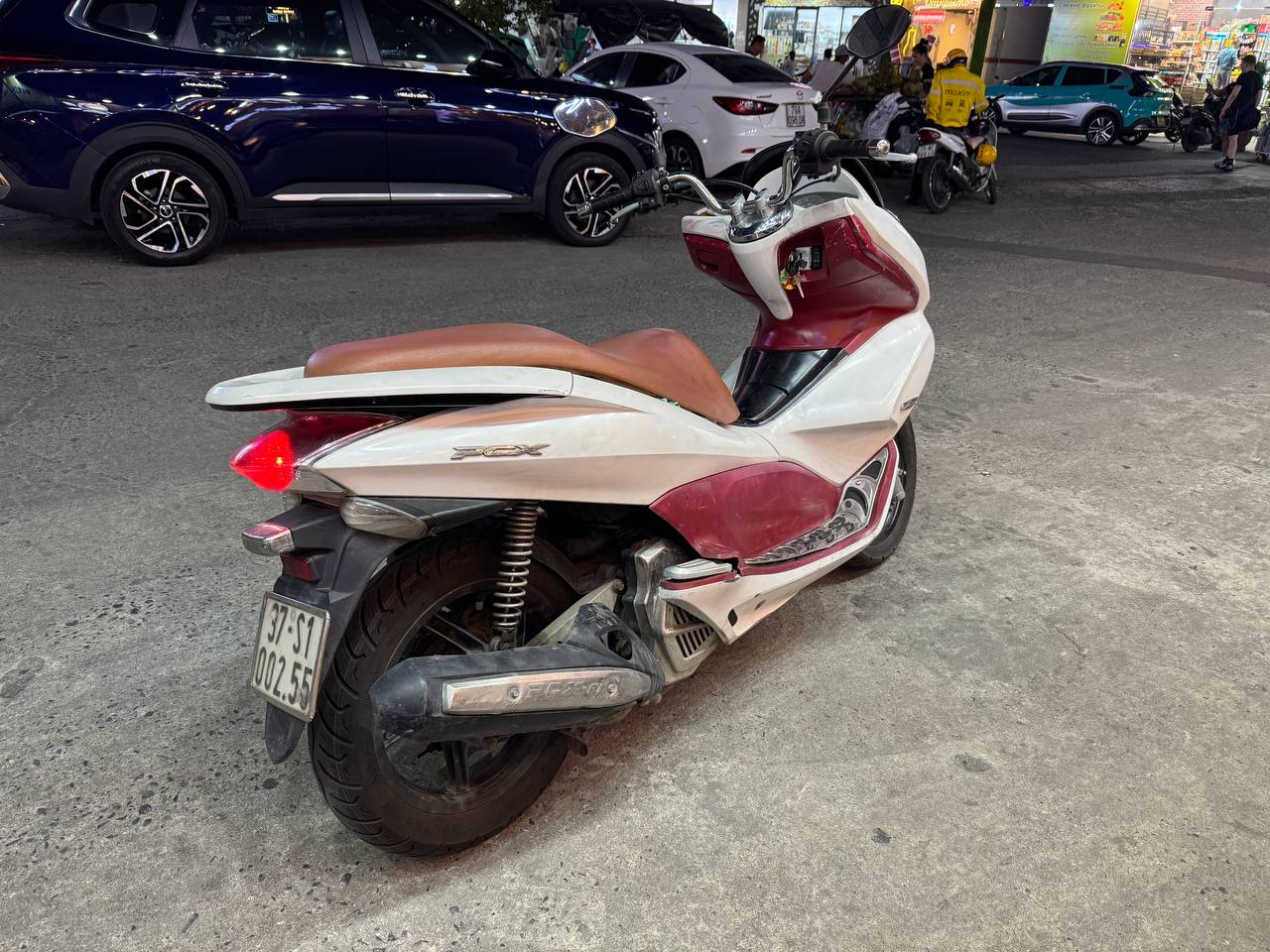 Фото 2: Продаётся Honda PCX 2013 года, 125 куб