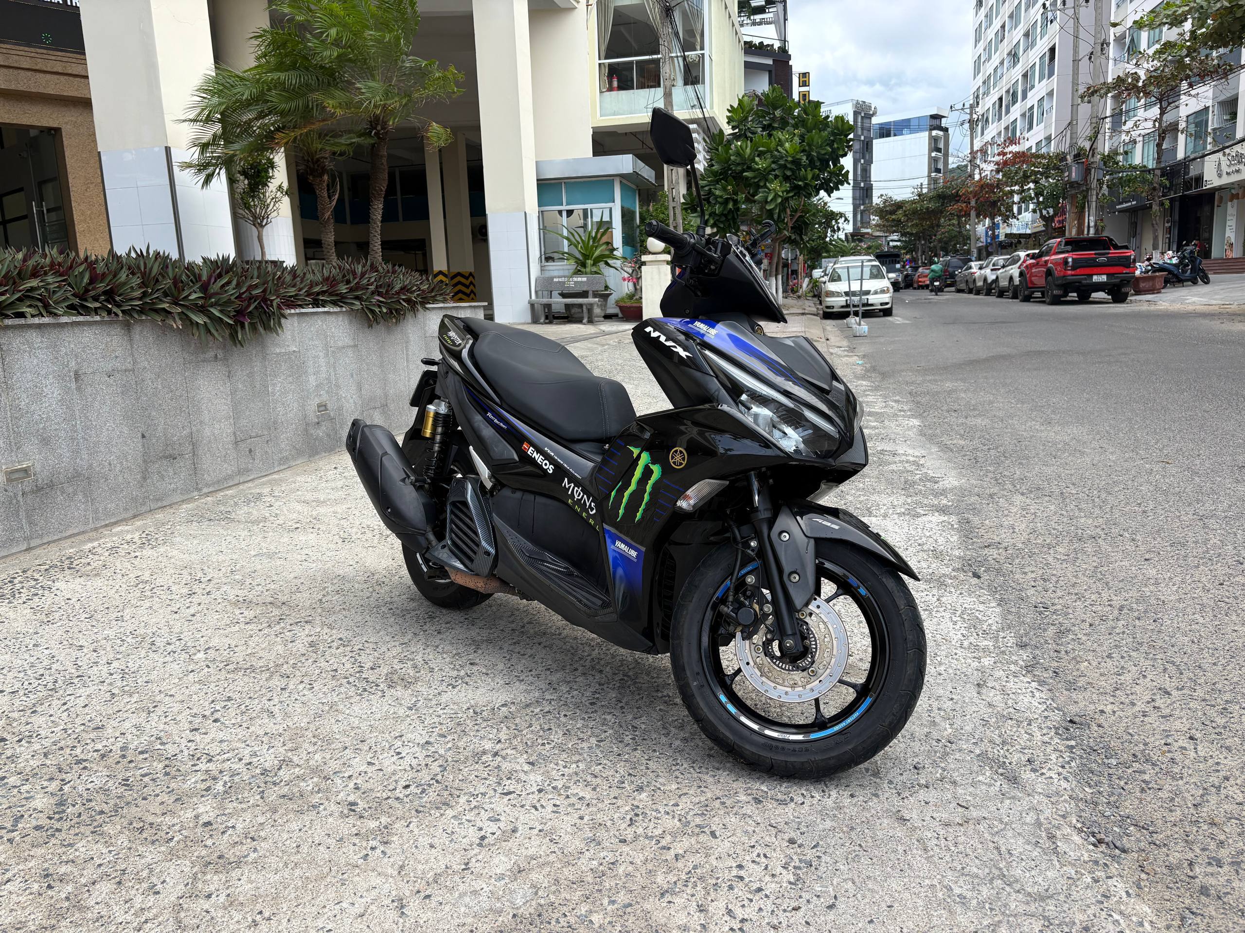 Продаётся Yamaha NVX 155, версия 2, 2021 года выпуска, с ABS и системой Smart Key.