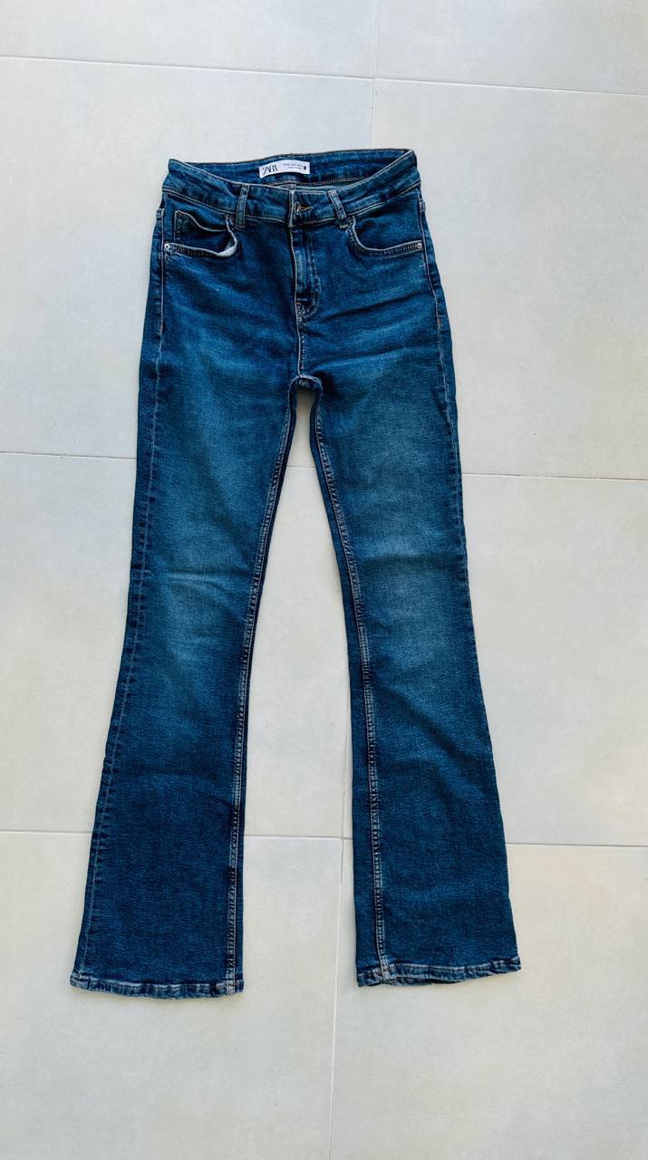 Продаются джинсы Zara 36 размера, топ для спорта S, шорты S, леггинсы…
