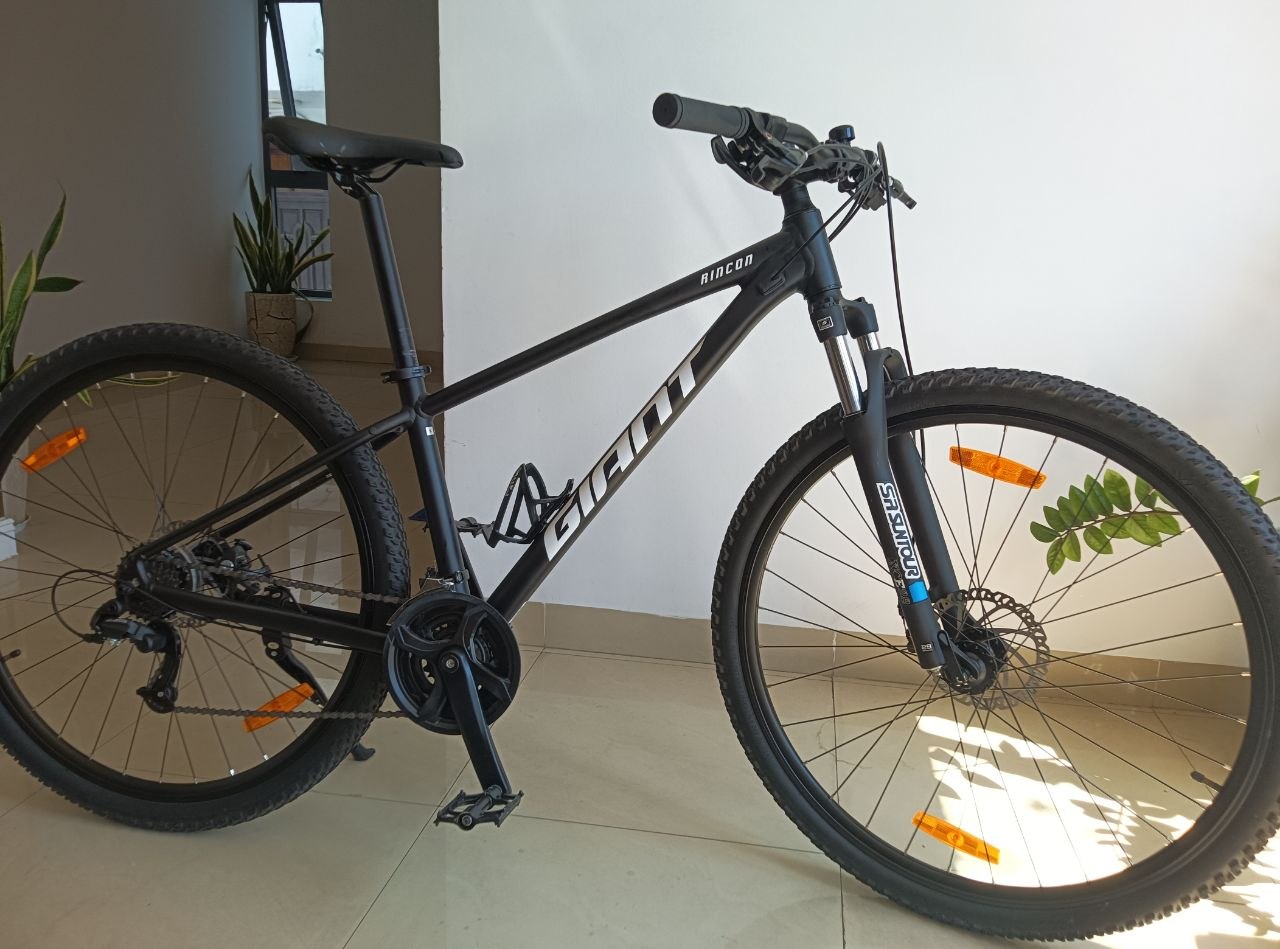 Продаётся горный велосипед Giant Rincon 29 с алюминиевой рамой размера