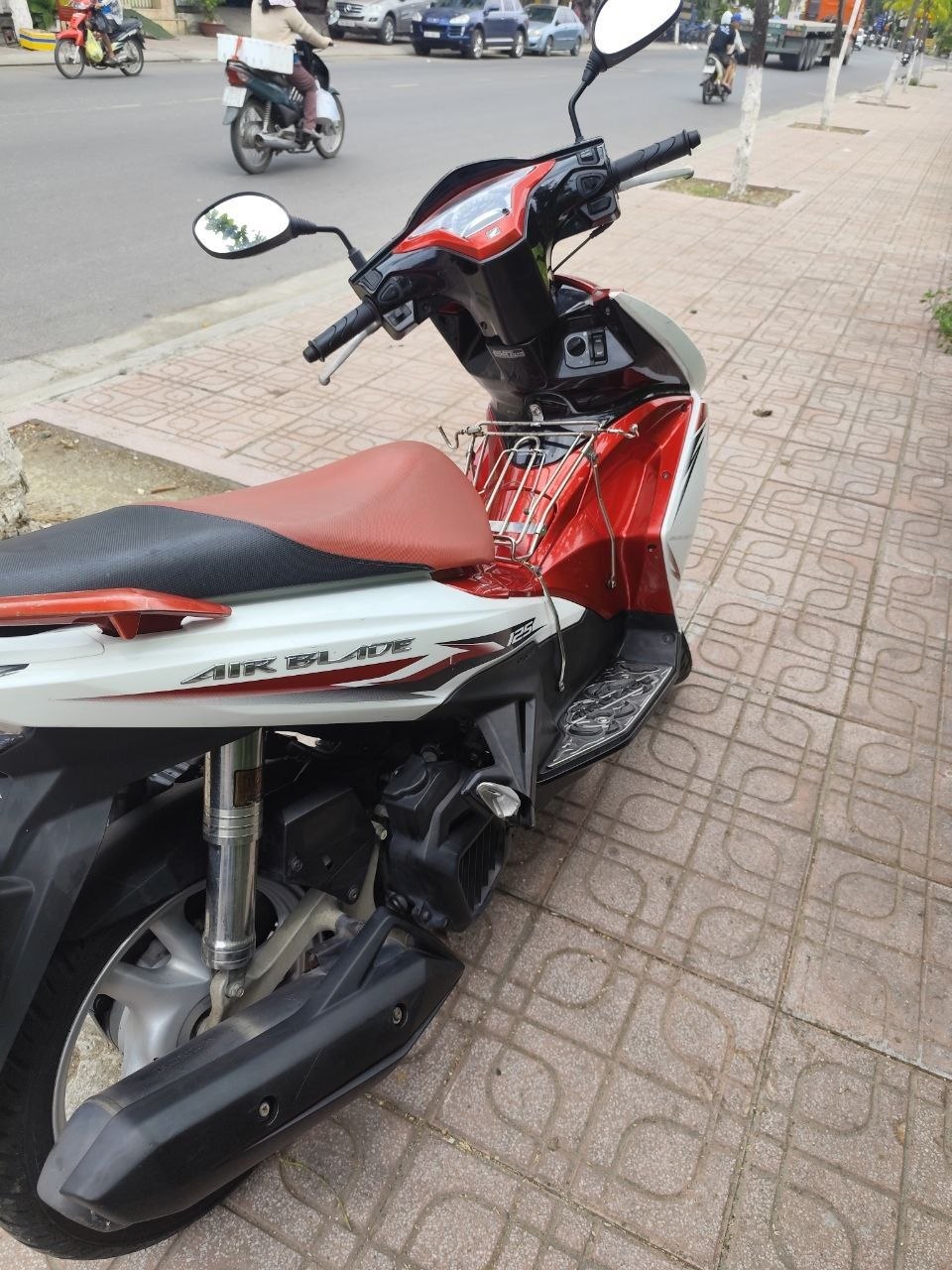 Фото 3: Продаю любимый мотоцикл Honda, более 3 лет во владении