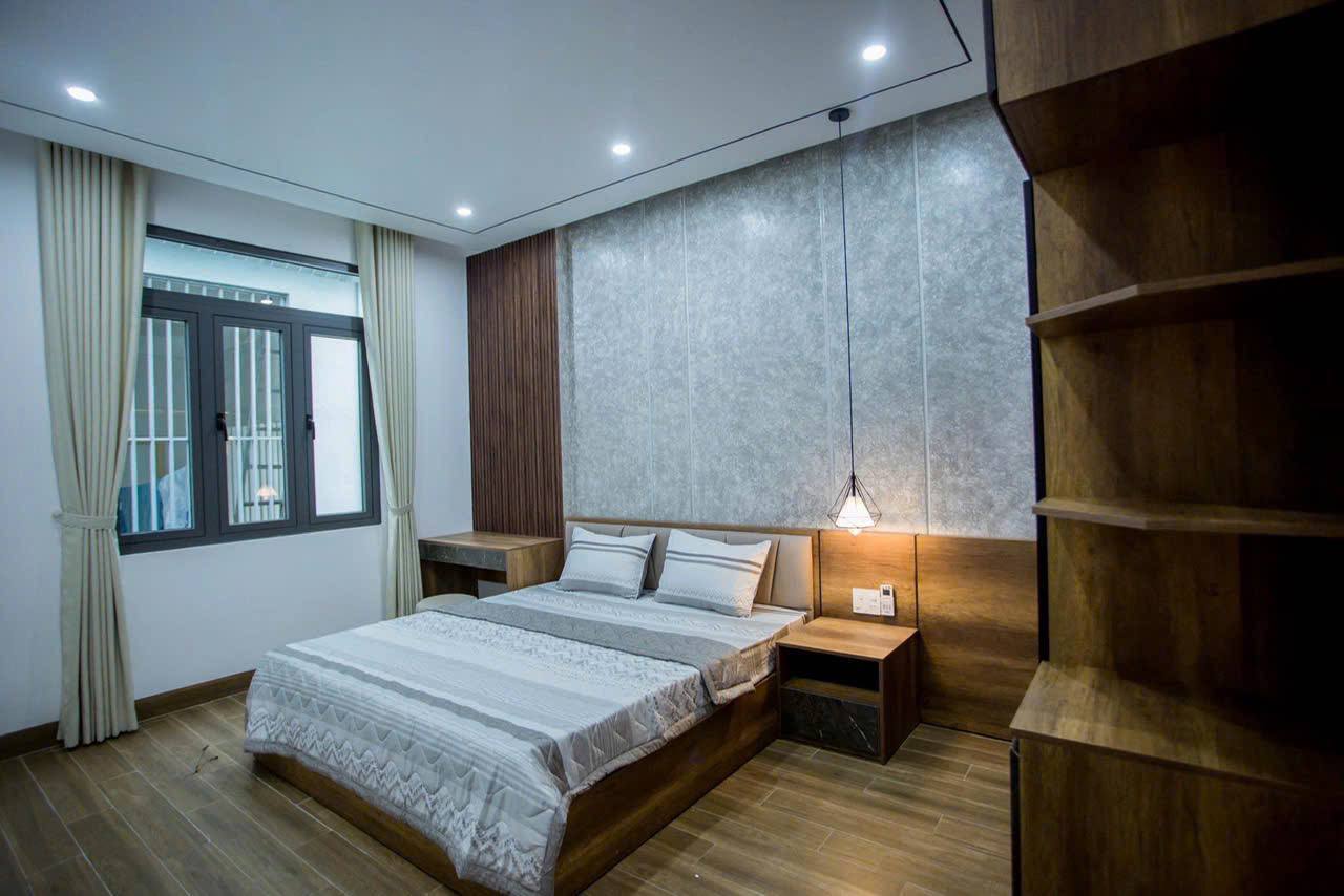 Сдаётся дом 4 этажа, 4 спальни, 4 санузла, площадь 105 м²