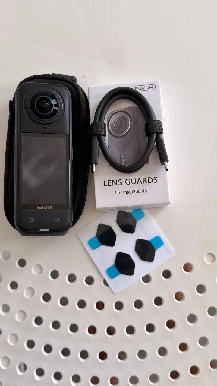 Продаётся камера Insta360 X5 в идеальном состоянии, куплена в апреле 2026 года…