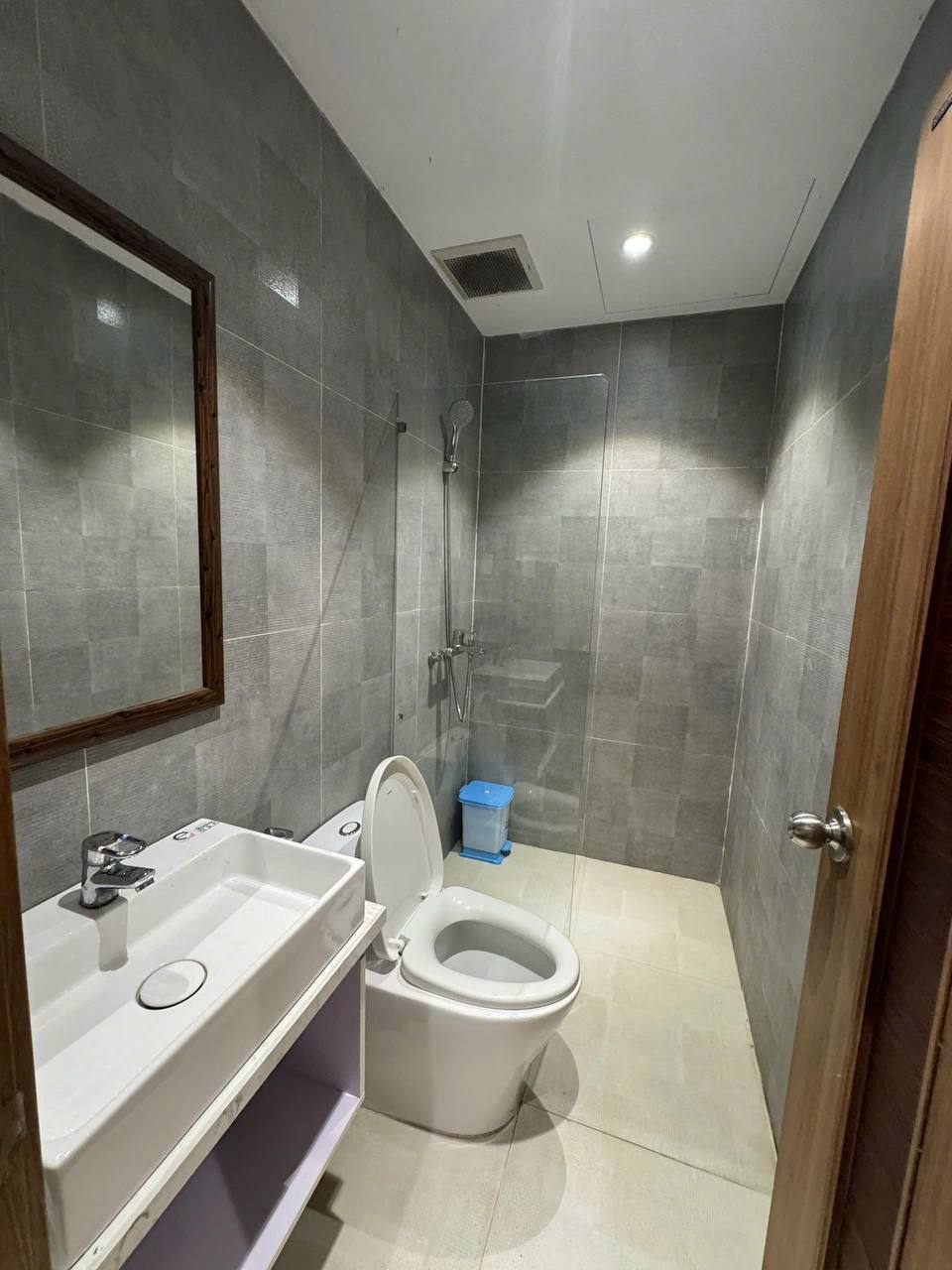 Сдаётся двухкомнатная квартира по адресу Châu Thị Vĩnh Tế, Mỹ An