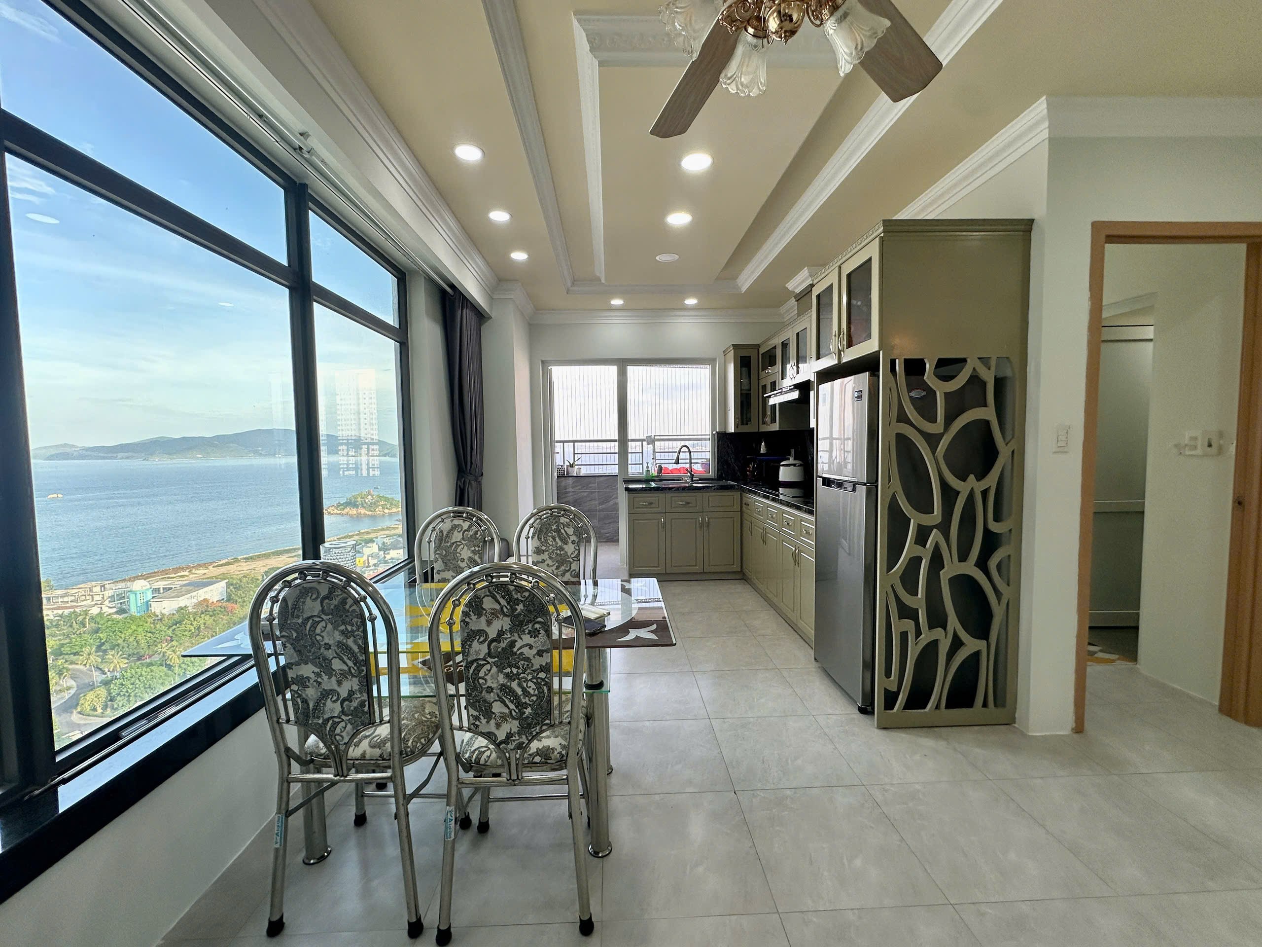 Фото 2: Сдаётся квартира в комплексе Oceanus: 62 м², 2 спальни, 2 ванные, полностью меблирована.
