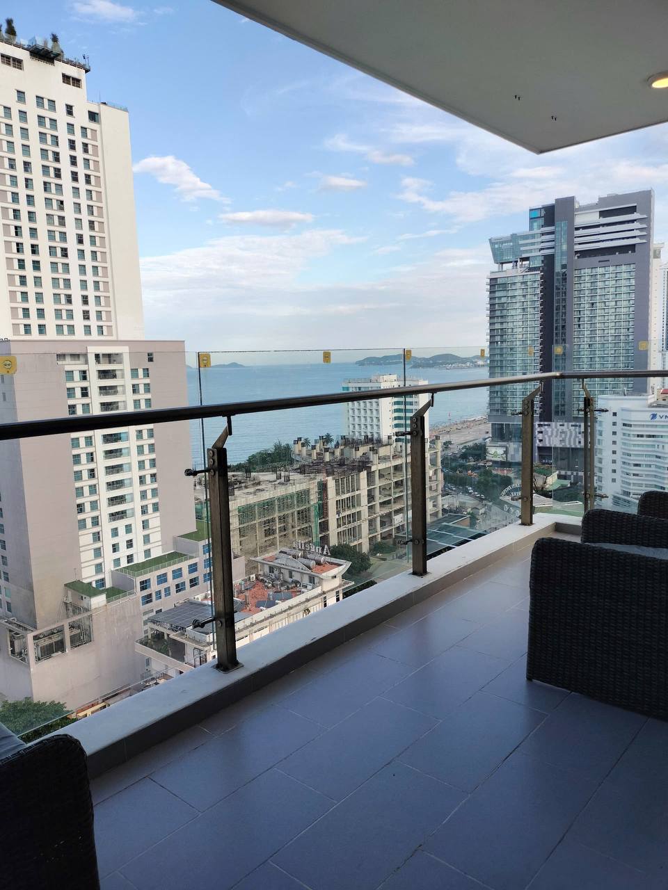 Фото 3: Сдаётся угловая студия 65 м² с видом на море в центре Нячанга, в…