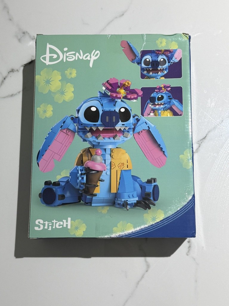 Продаётся новый конструктор Stitch в заводской упаковке, не собирался.