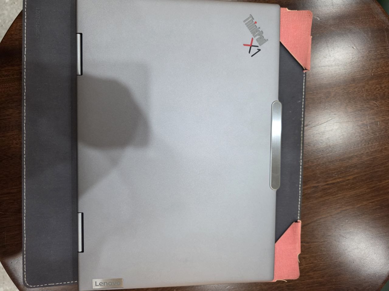 Продаётся ноутбук Lenovo ThinkPad Yoga Gen 9 2-in-1 в отличном состоянии.