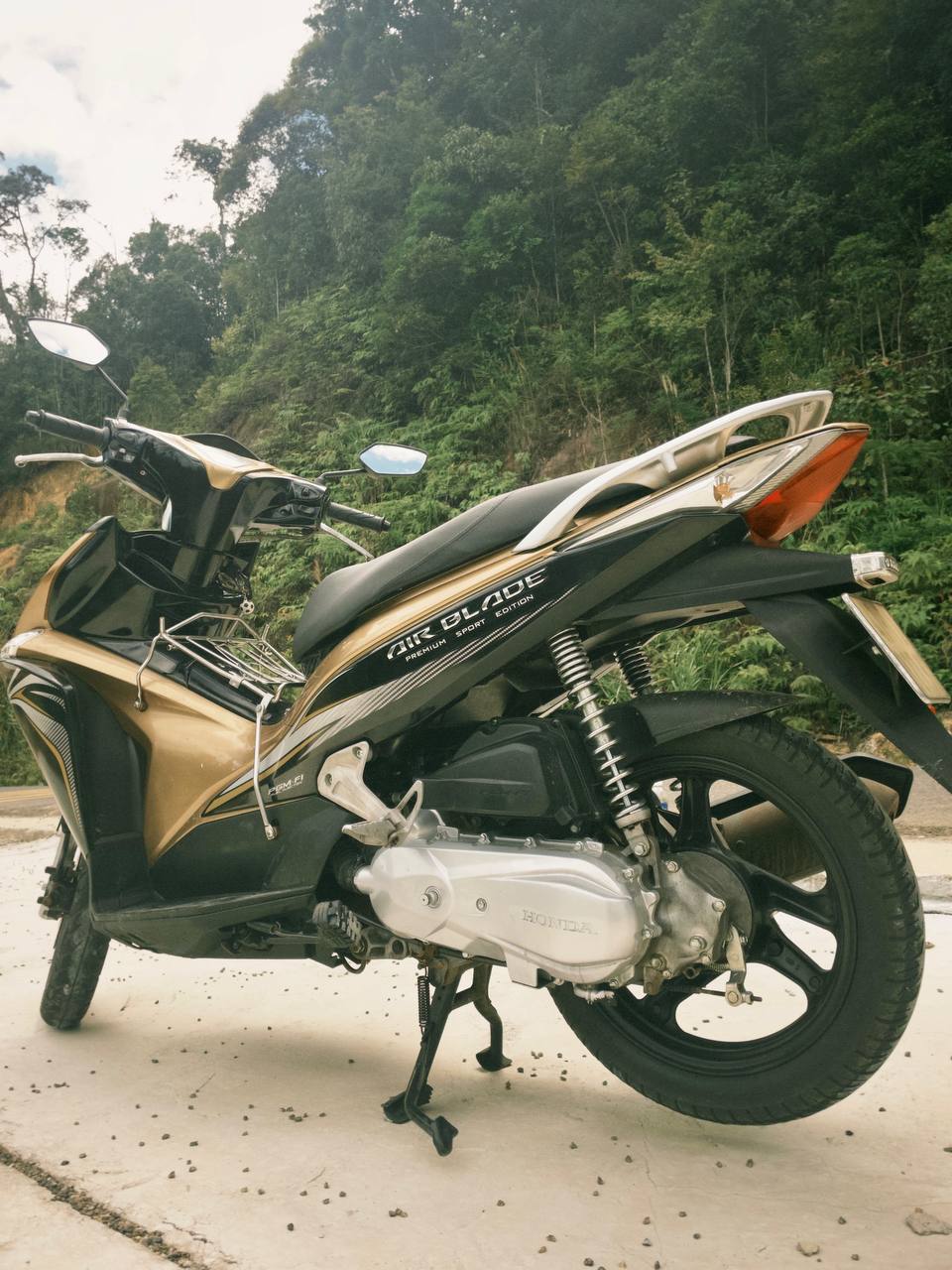 Фото 3: Продается Honda AirBlade 2012 года