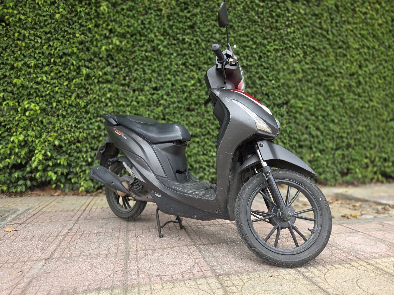 Фото 2: Продаётся скутер Kymco Candy Hermosa 50 кубов, 2019 года, права не нужны.