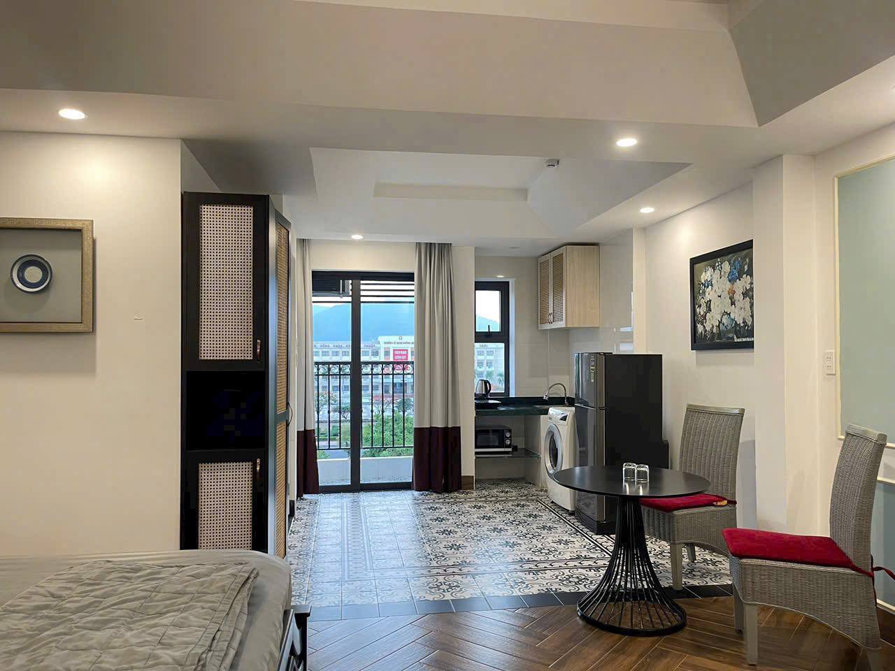 Фото 3: Сдаётся квартира в центре Нячанга, площадь 45 м², с балконом, полностью меблирована…