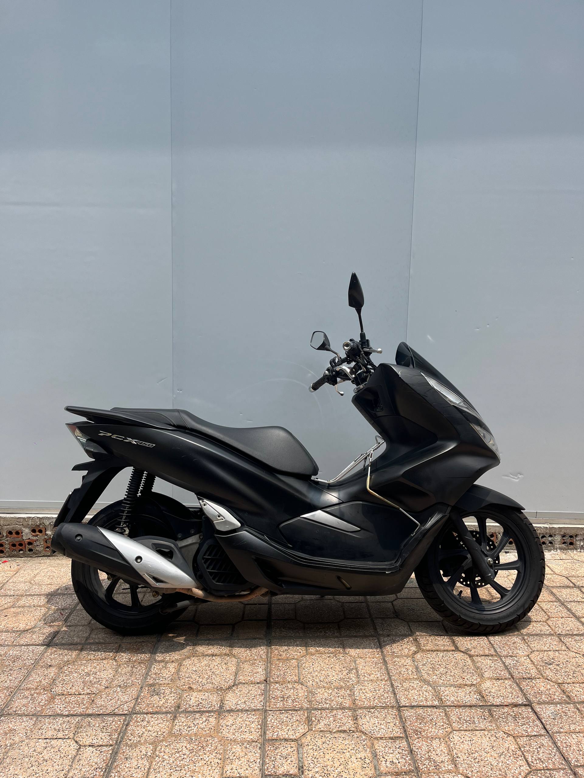 Фото 2: Honda PCX 2018 года, двигатель 150 куб