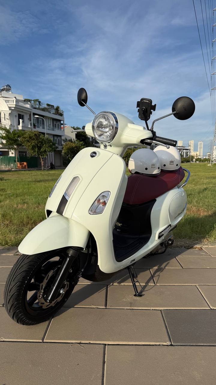 Сдается в аренду стильный городской скутер SYM Attila 50cc, не требующий прав категории…