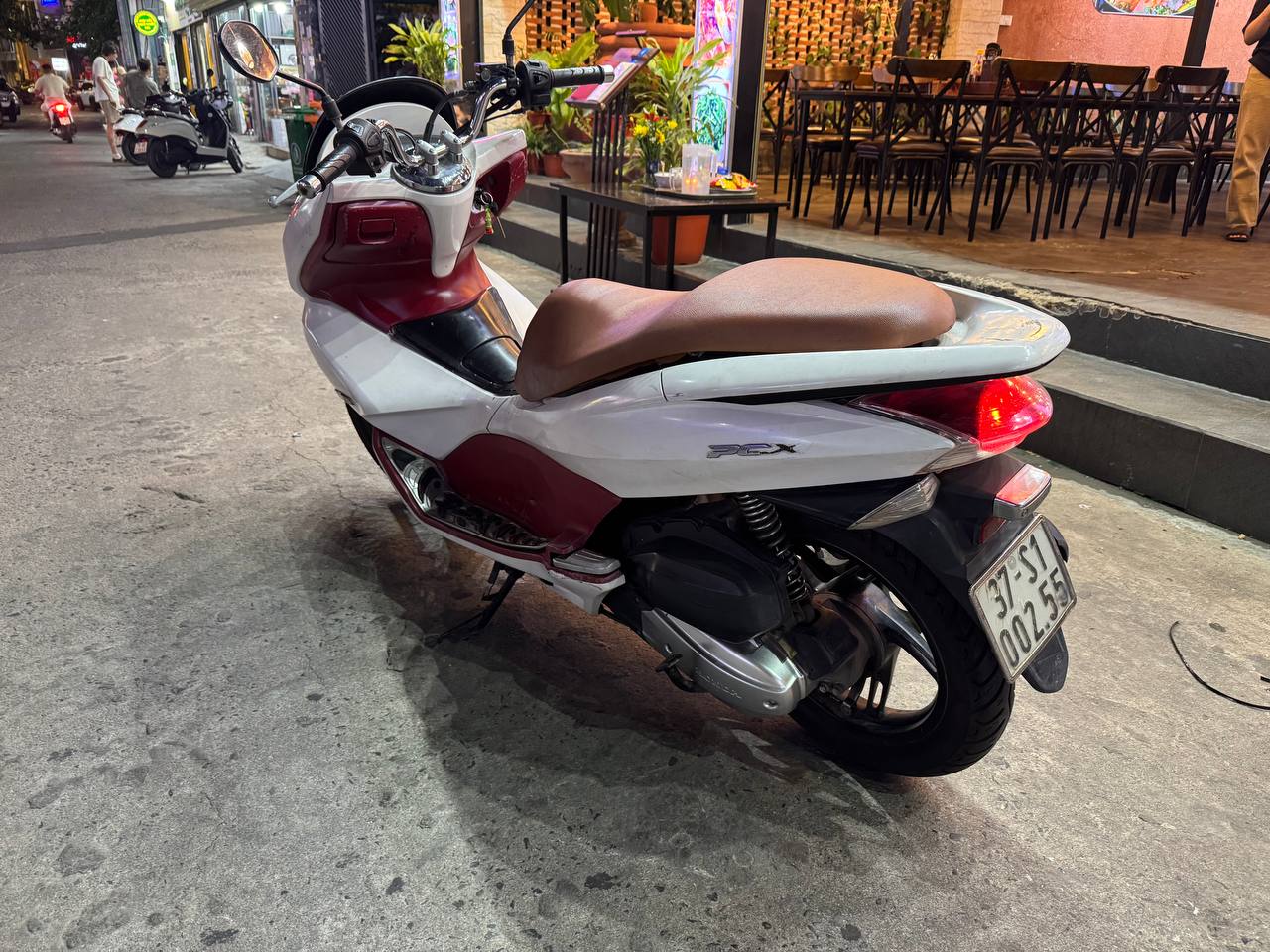Фото 3: Продаётся Honda PCX 2013 года, 125 куб