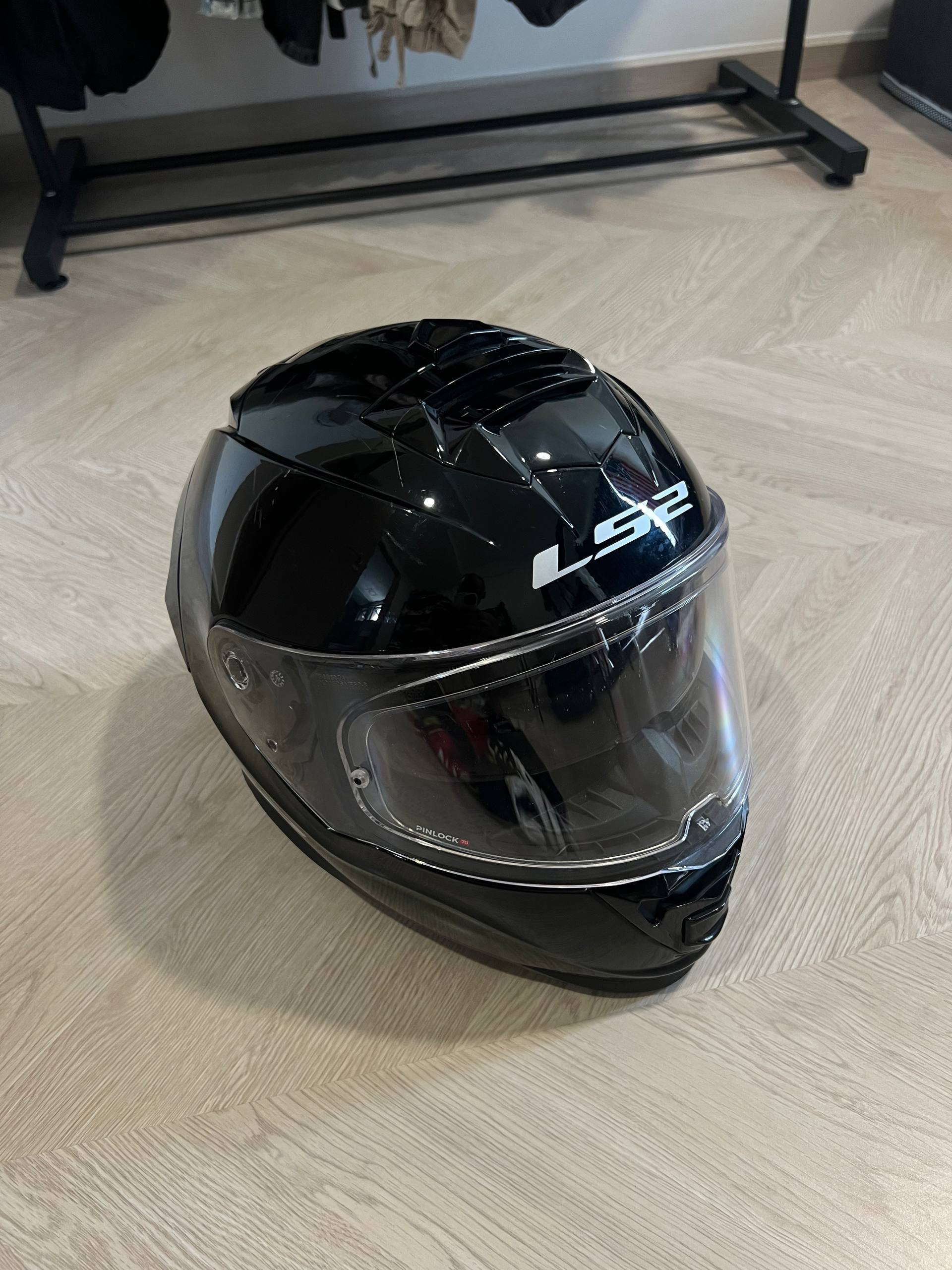 Шлем LS2 Storm, размер L, использовался мало, большую часть времени лежал без дела.